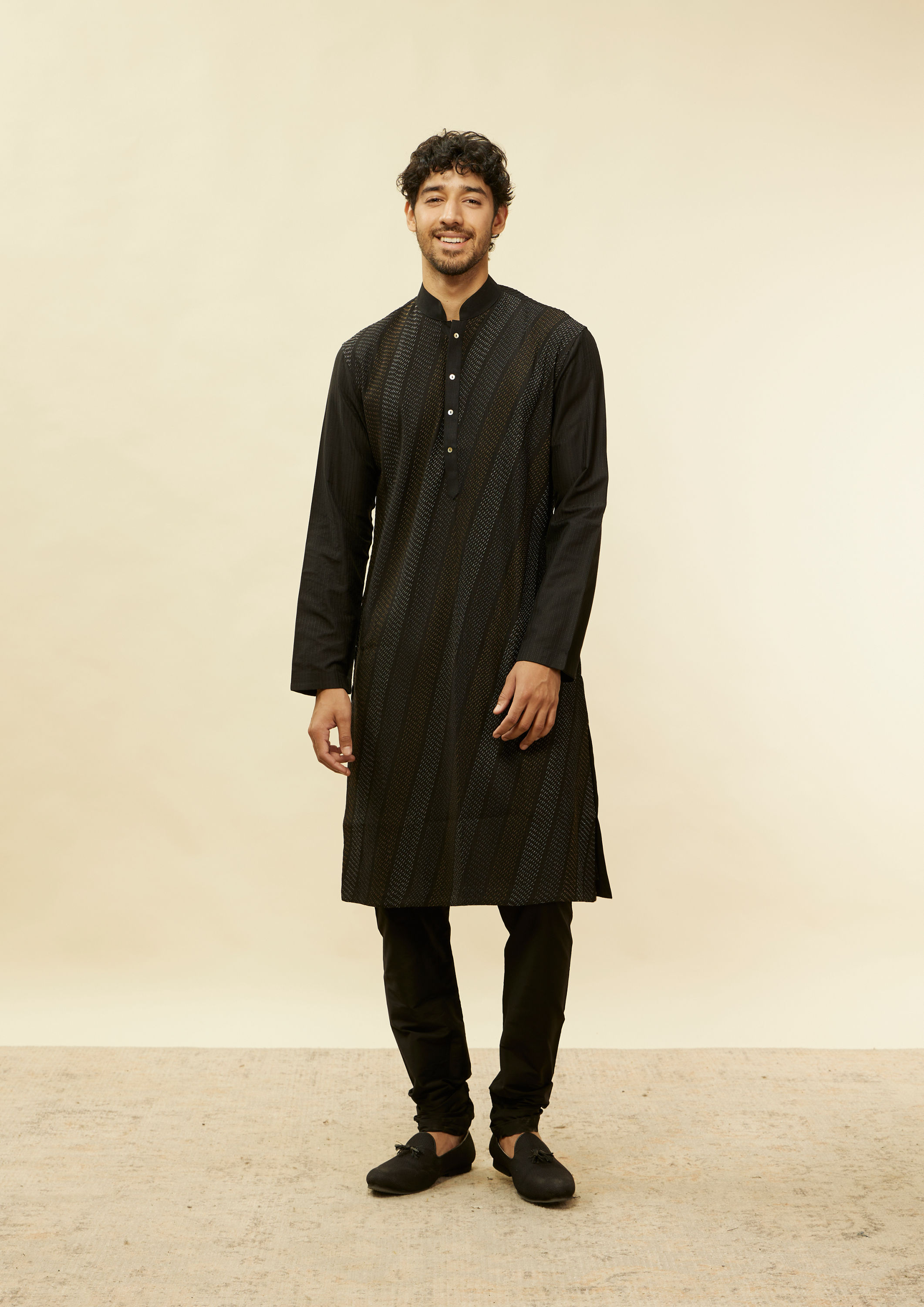 Twamev Men Black Pintex Elegance Kurta Set image number 2