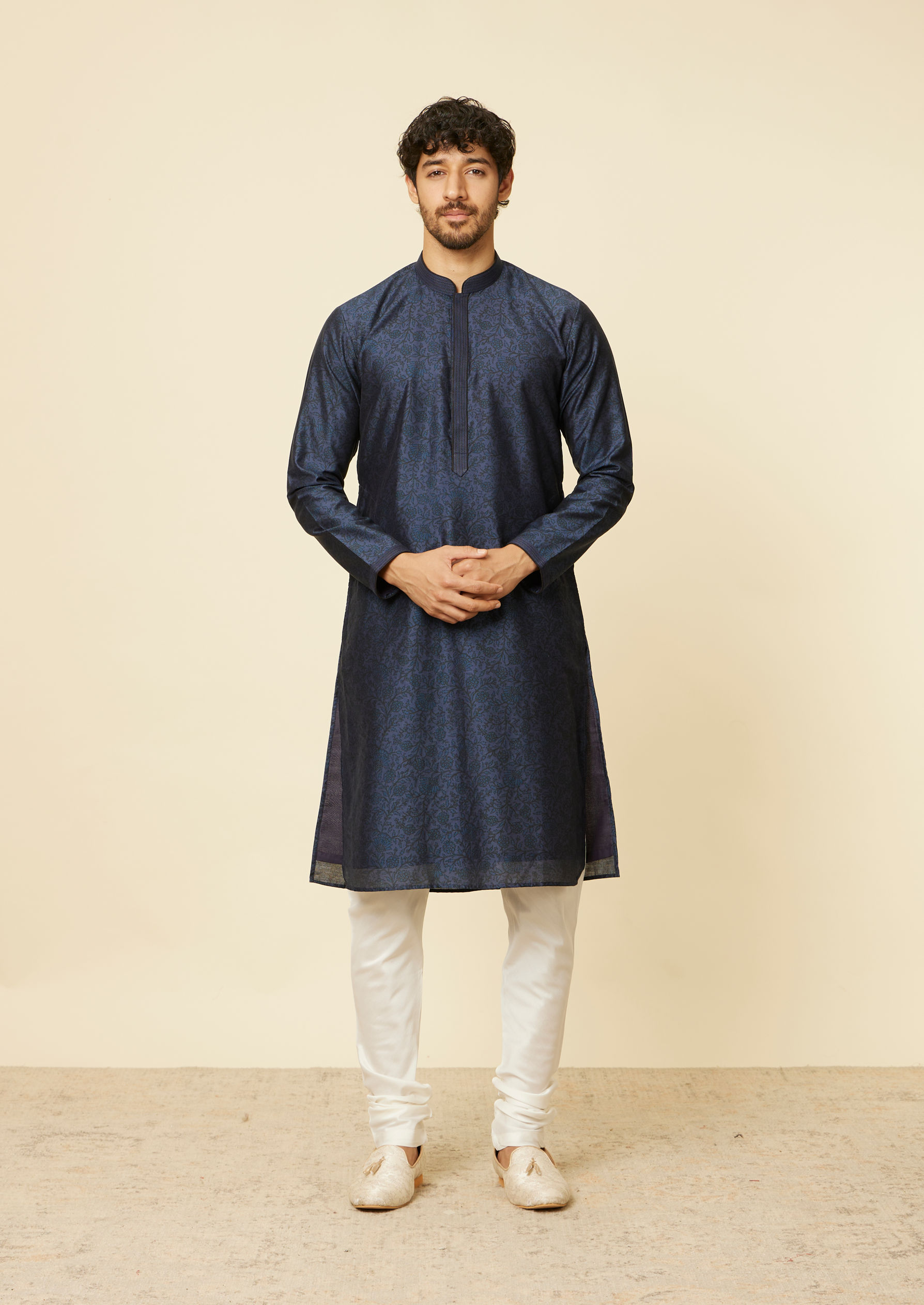 Twamev Men Indigo Blue Bel Buti Patterned Kurta Set