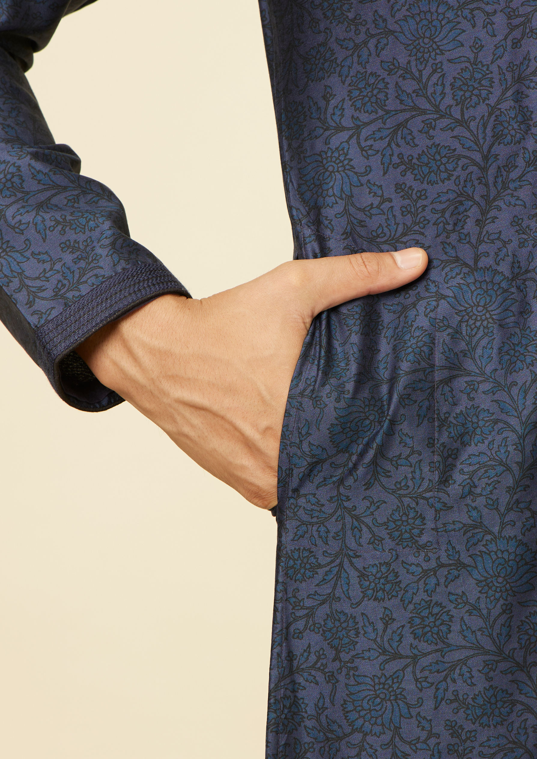 Twamev Men Indigo Blue Bel Buti Patterned Kurta Set