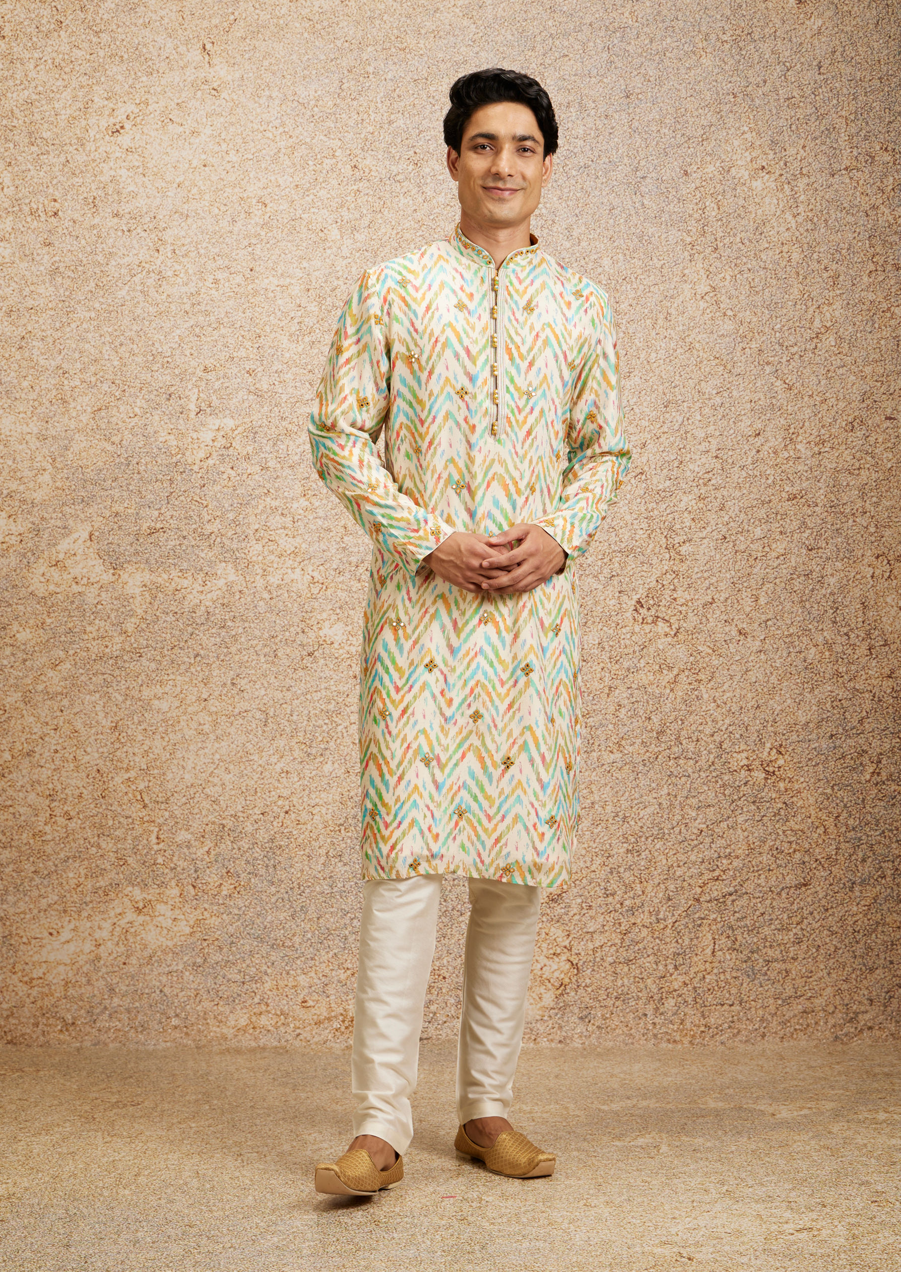 Twamev Men Beige Multicoloured Chevron Patterned Kurta Set