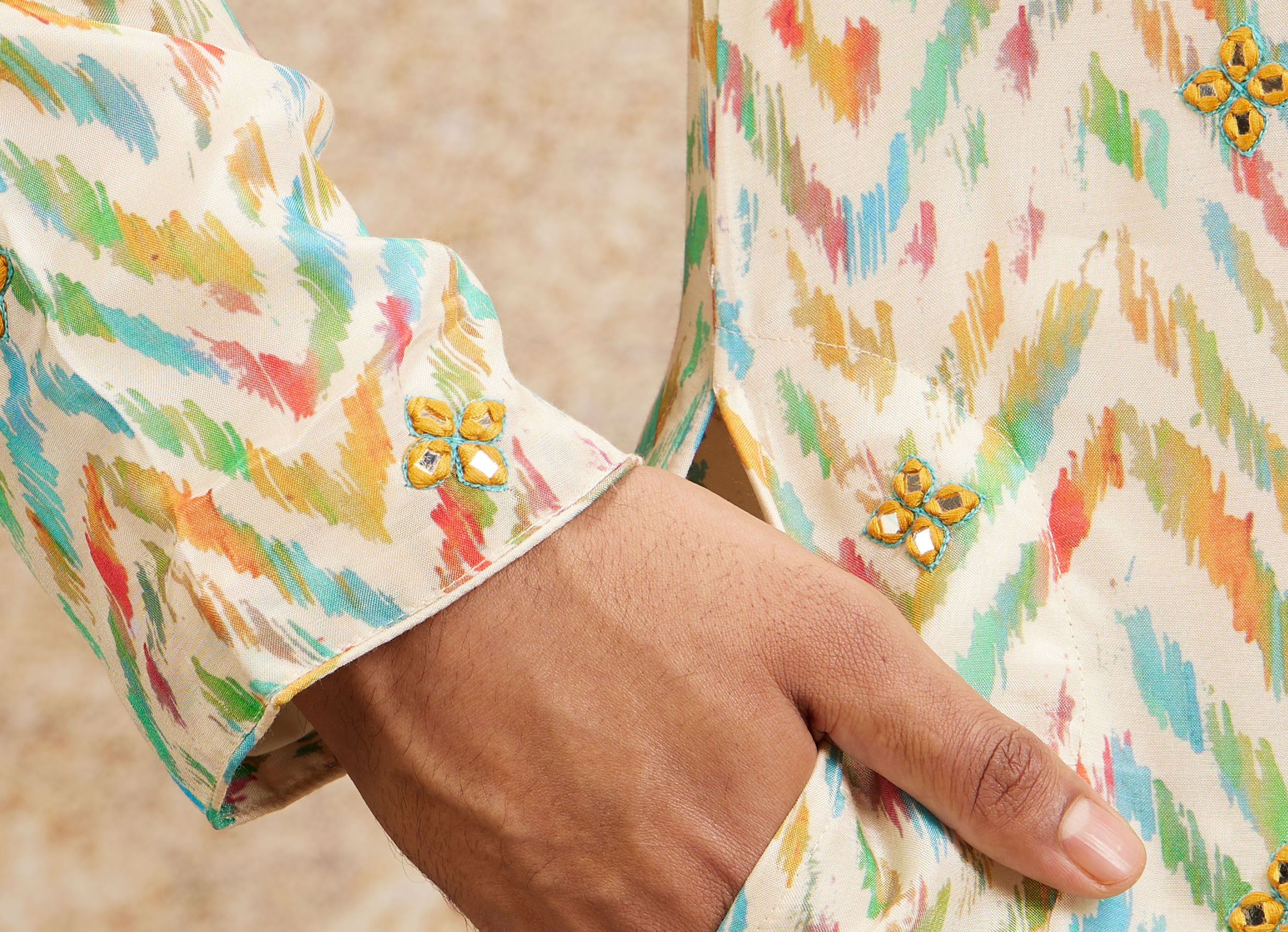 Twamev Men Beige Multicoloured Chevron Patterned Kurta Set
