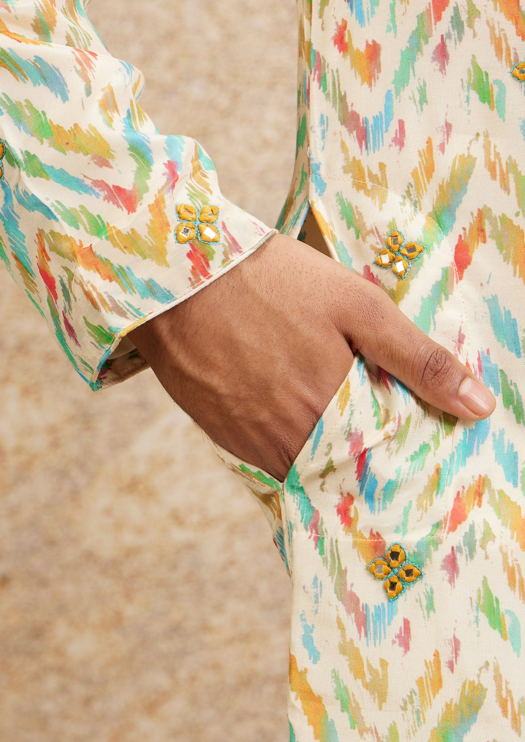 Twamev Men Beige Multicoloured Chevron Patterned Kurta Set