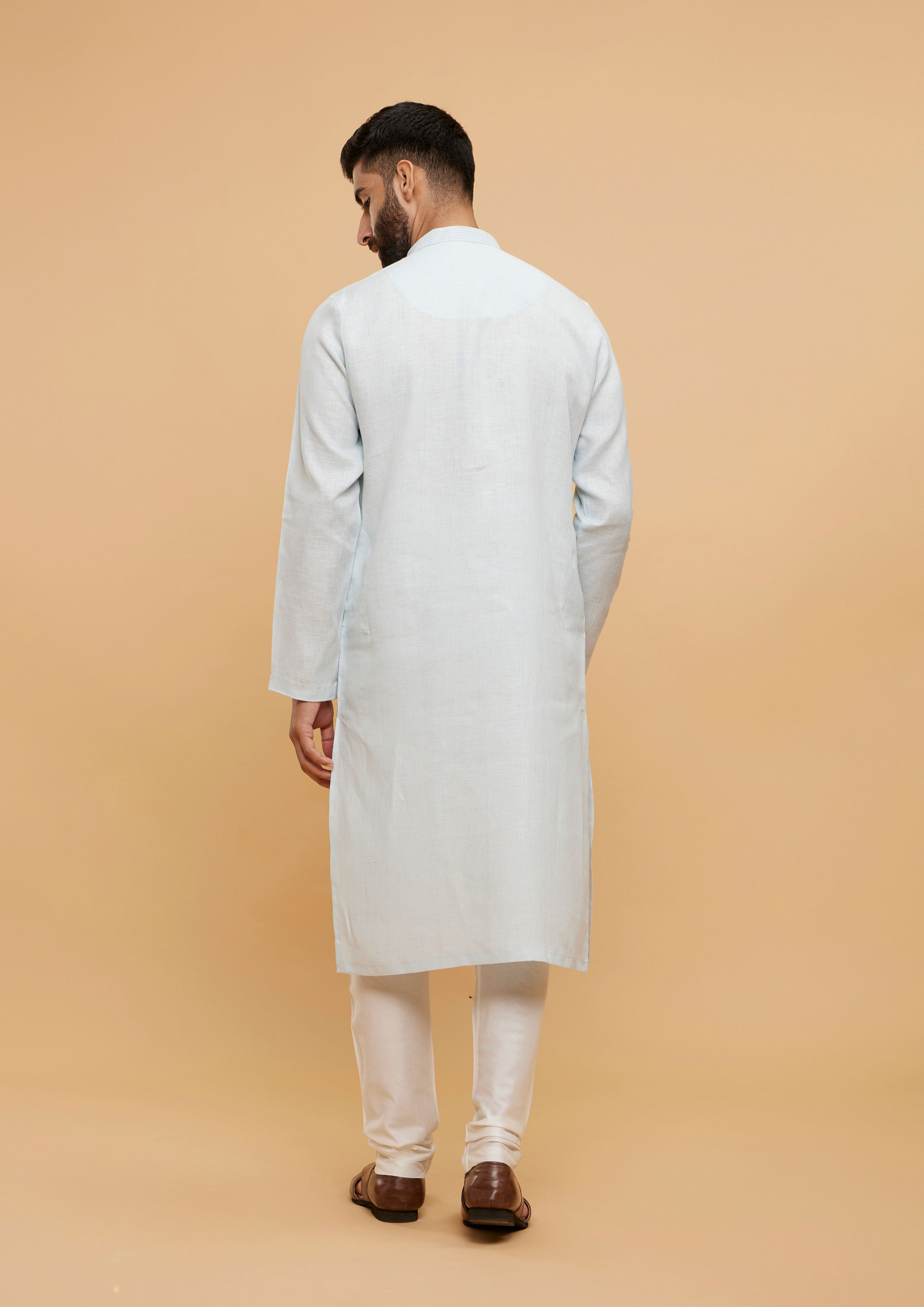 Twamev Men Ice Blue Plain Kurta Set with Embellished Neckline