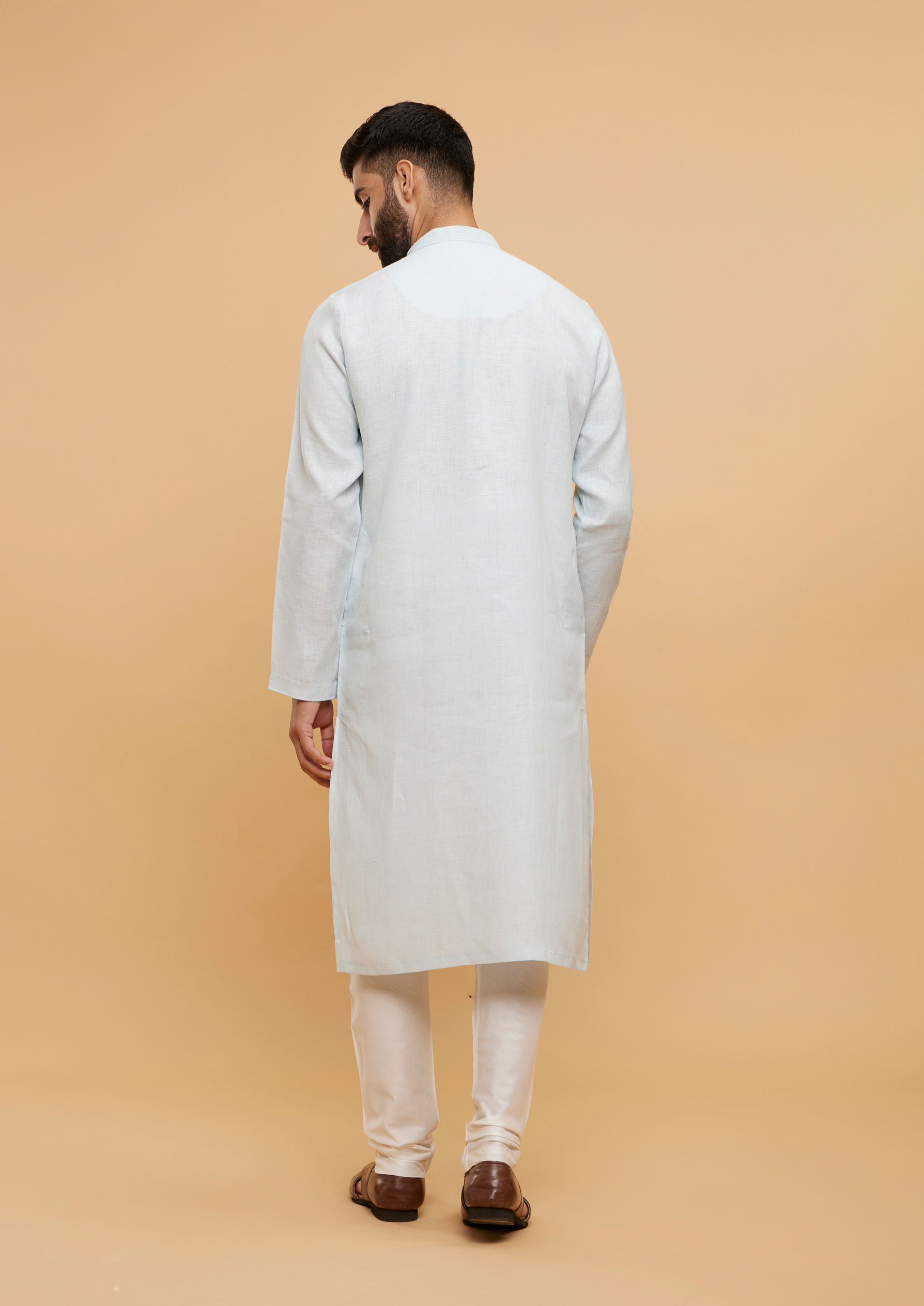Twamev Men Ice Blue Plain Kurta Set with Embellished Neckline