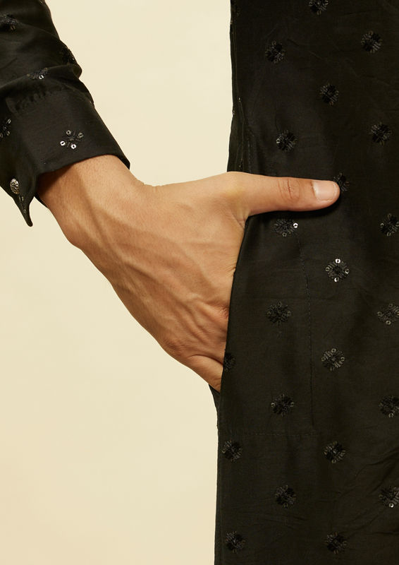 alt message - Twamev Men Rich Sequin Affair in Black Kurta Set image number 3