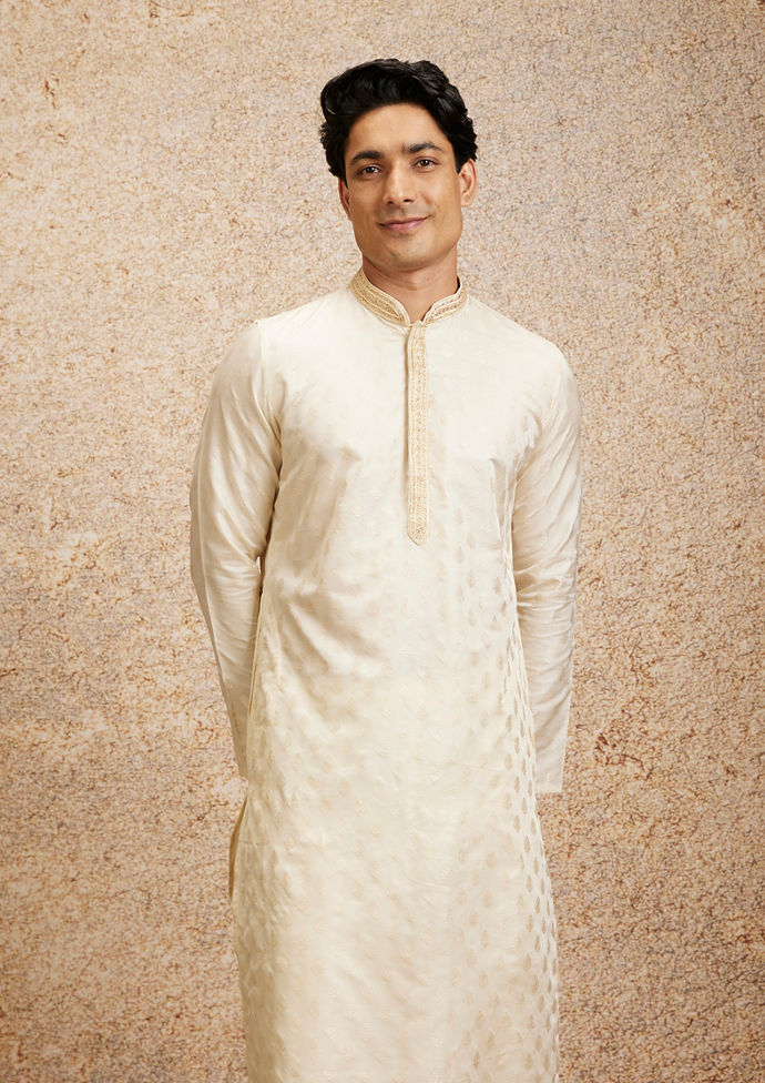 Twamev Men Cream Hued Handsome Embroidery Kurta Pajama