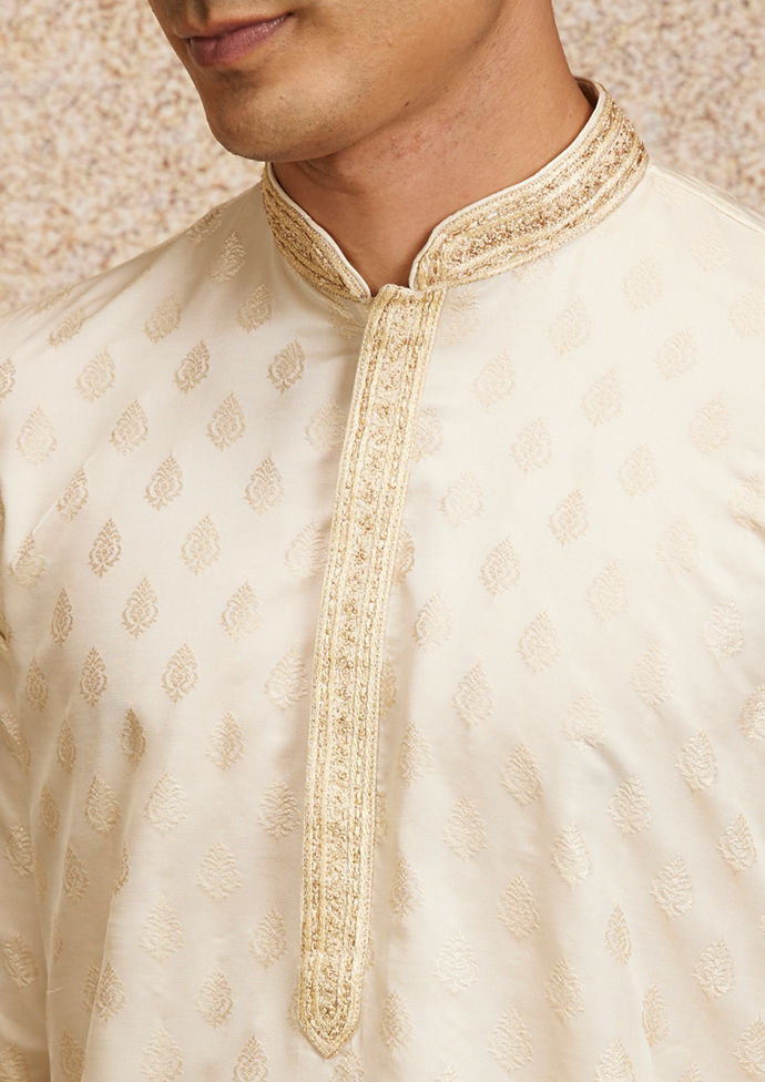 Twamev Men Cream Hued Handsome Embroidery Kurta Pajama
