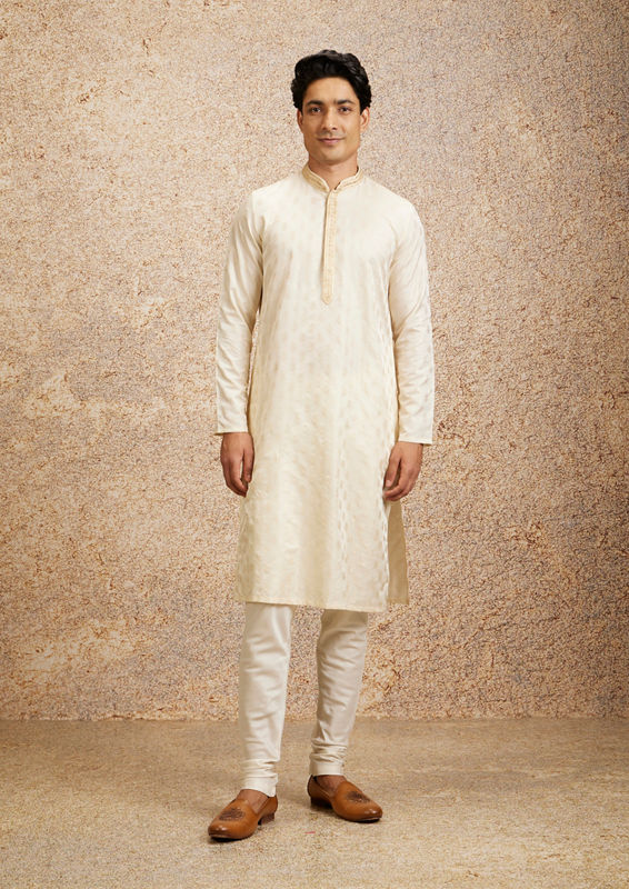 Twamev Men Cream Hued Handsome Embroidery Kurta Pajama