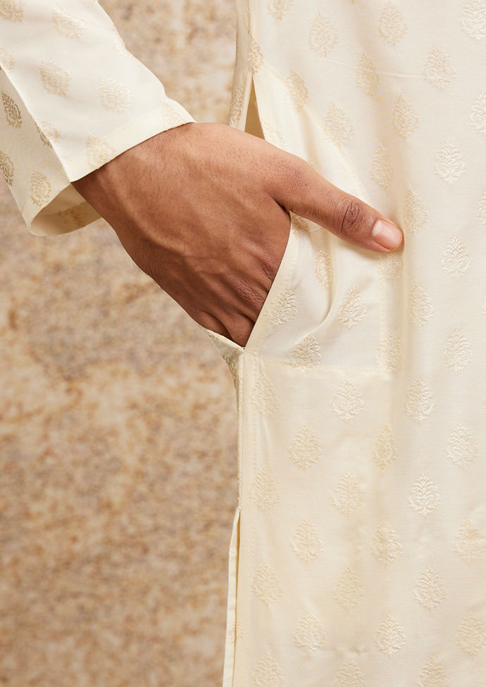 Twamev Men Cream Hued Handsome Embroidery Kurta Pajama