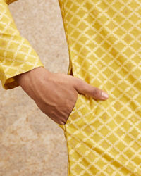 Twamev Men Mustard Yellow Jaal Patterned Kurta Set