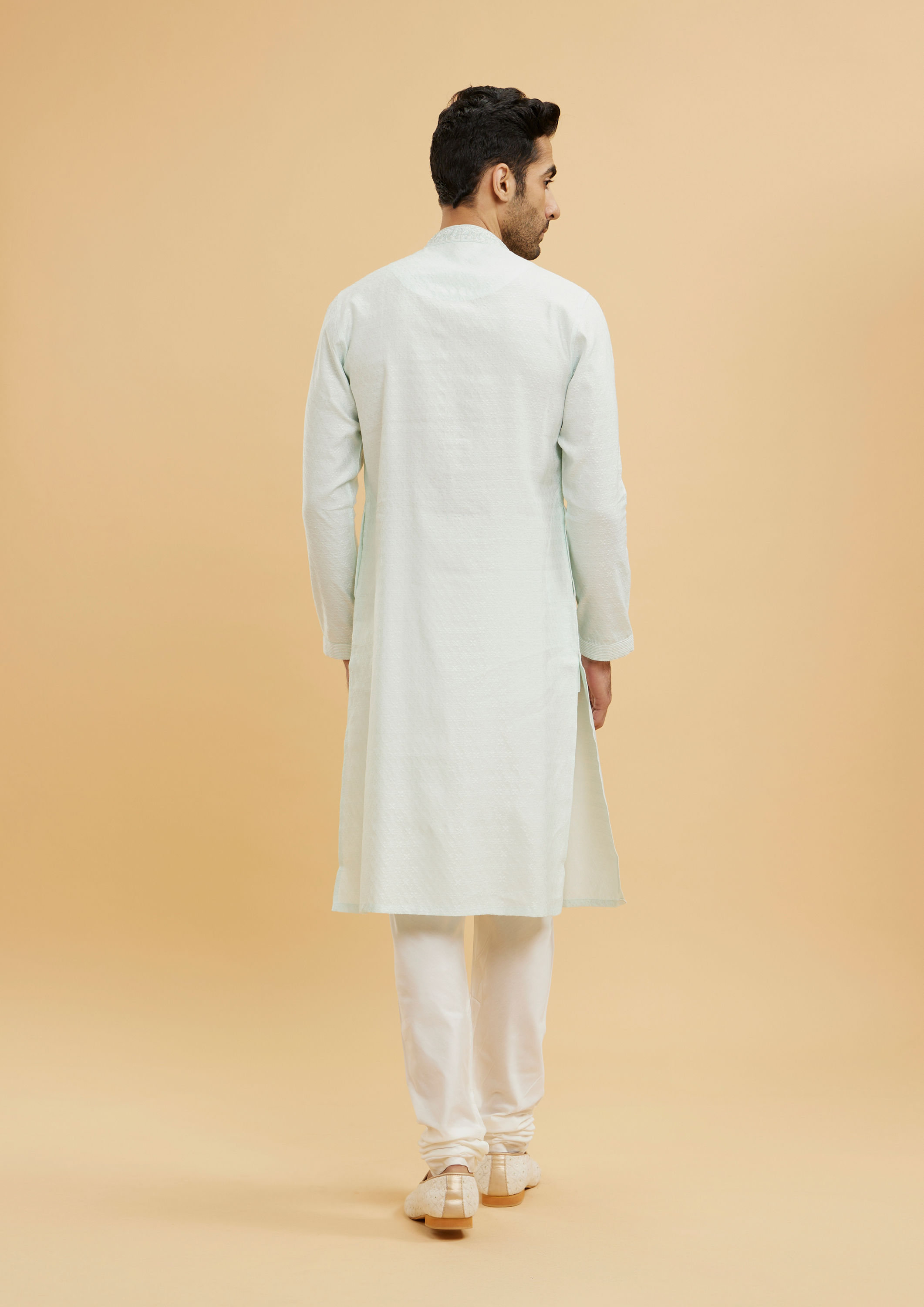 Twamev Men Aqua Green Floral Patterned Kurta Set with Embroidered Neckline