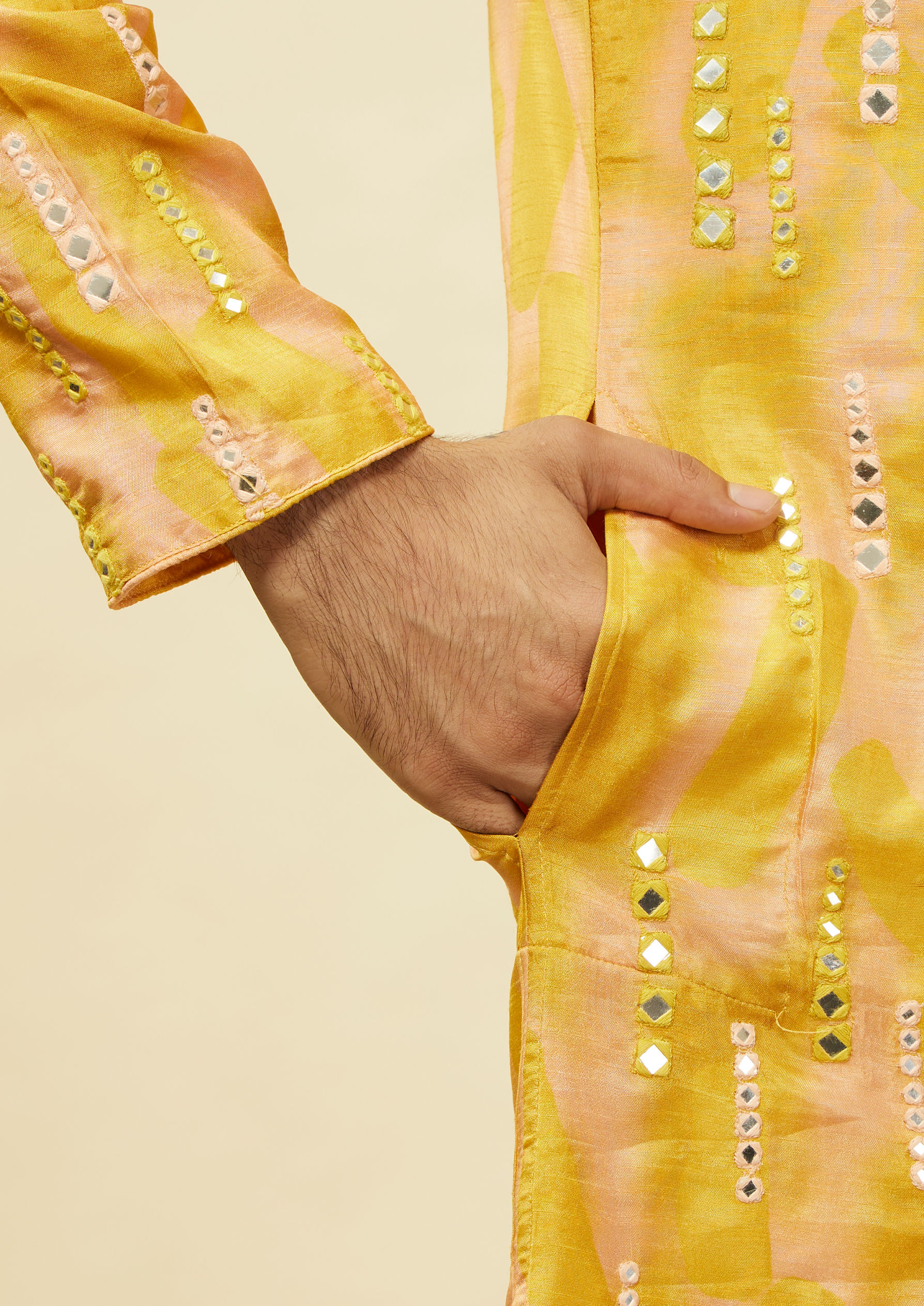 Twamev Men Mustard Glow Linear Foil Mirror Kurta Set