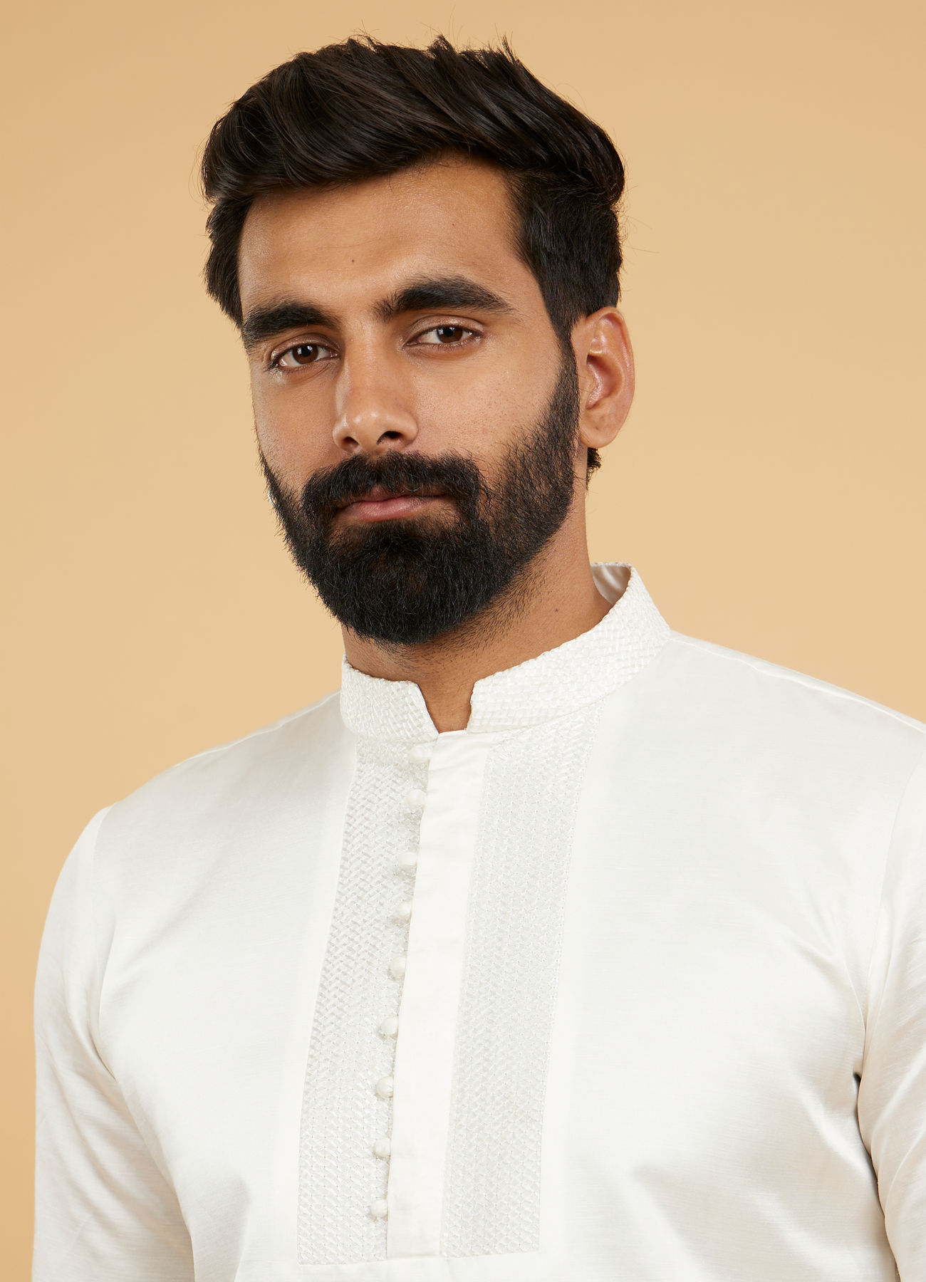 Twamev Men White Viscose Self-Embroidered Kurta Set