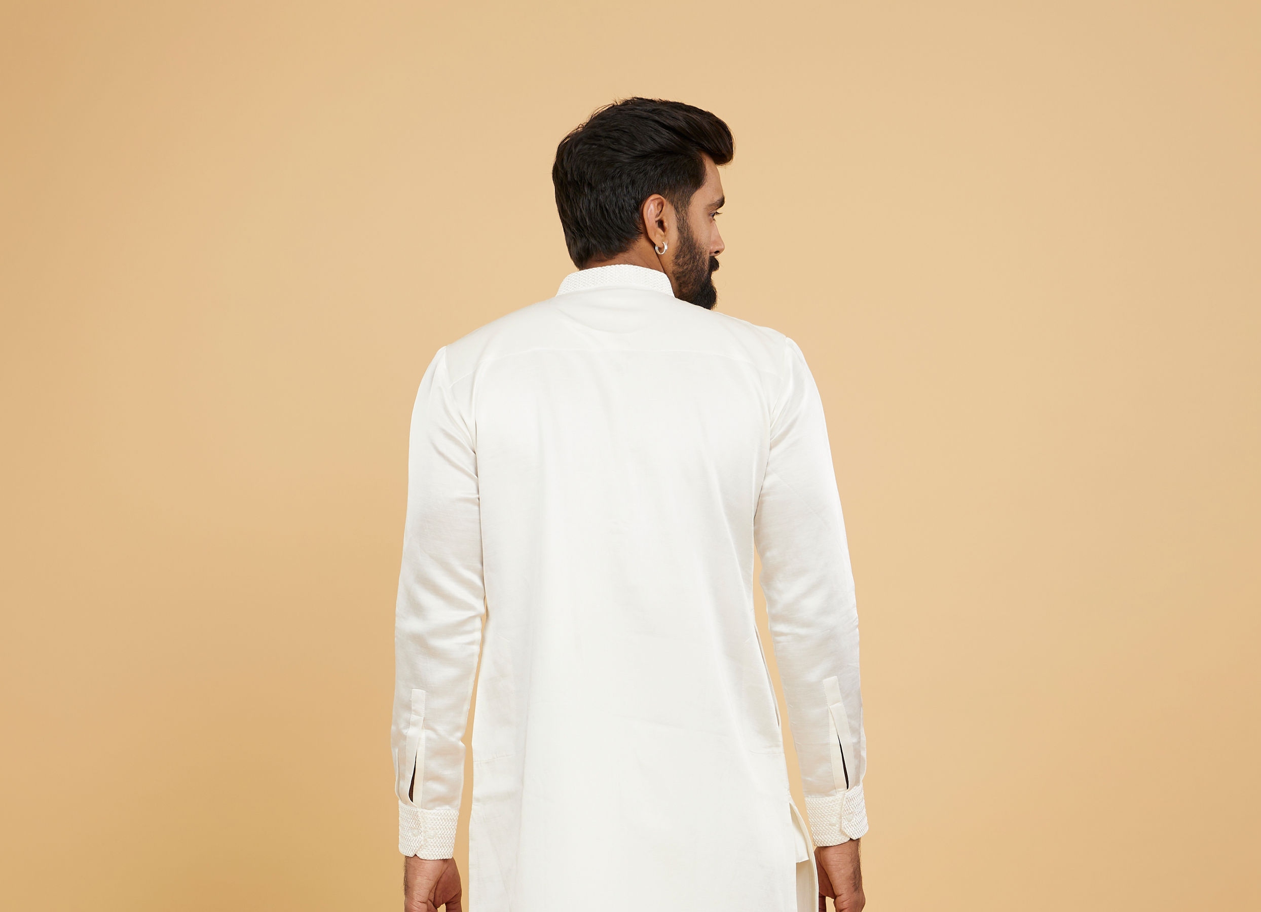 Twamev Men White Viscose Self-Embroidered Kurta Set