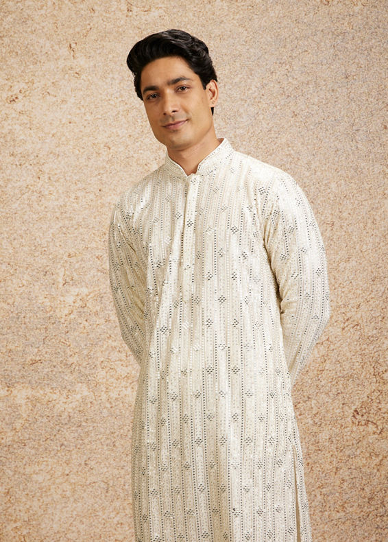 Twamev Men Warm White Chowkadi Motif Patterned Kurta Set