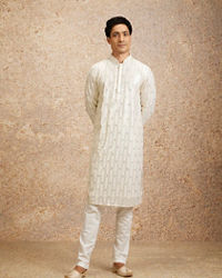 Twamev Men Warm White Chowkadi Motif Patterned Kurta Set