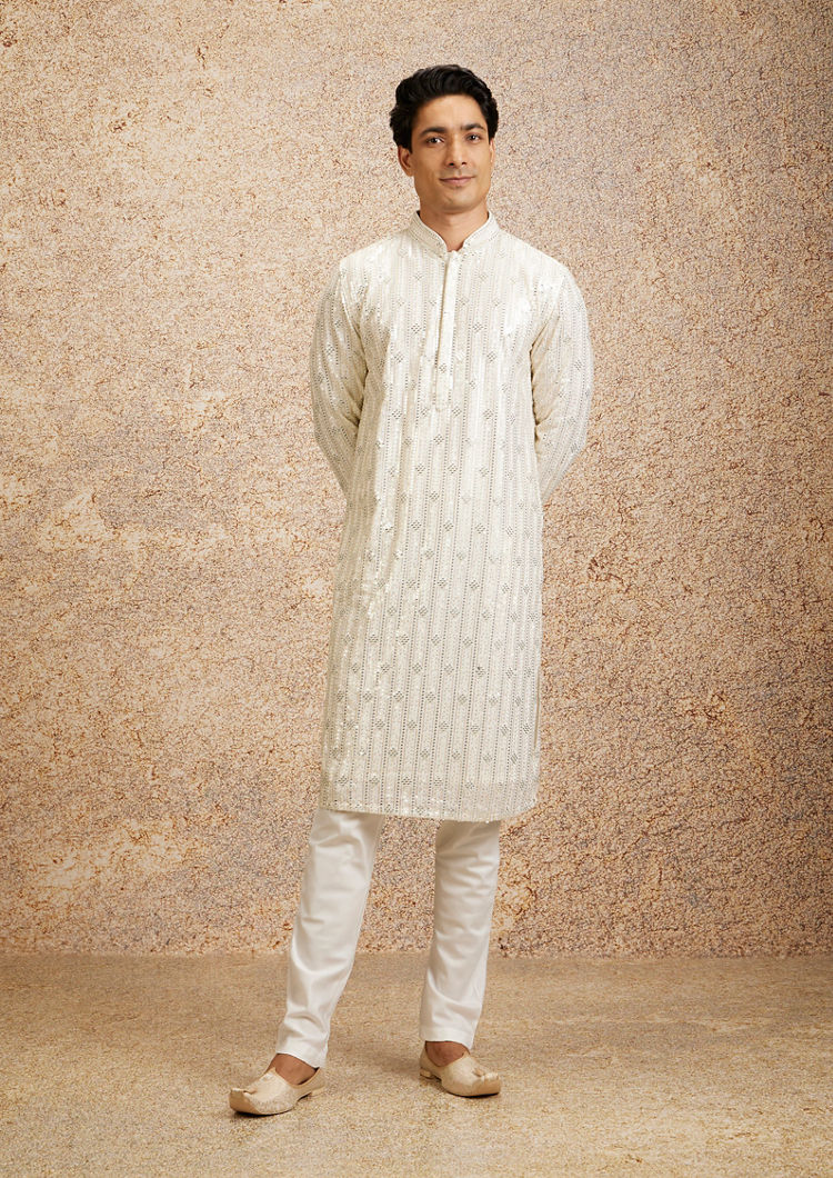 Twamev Men Warm White Chowkadi Motif Patterned Kurta Set