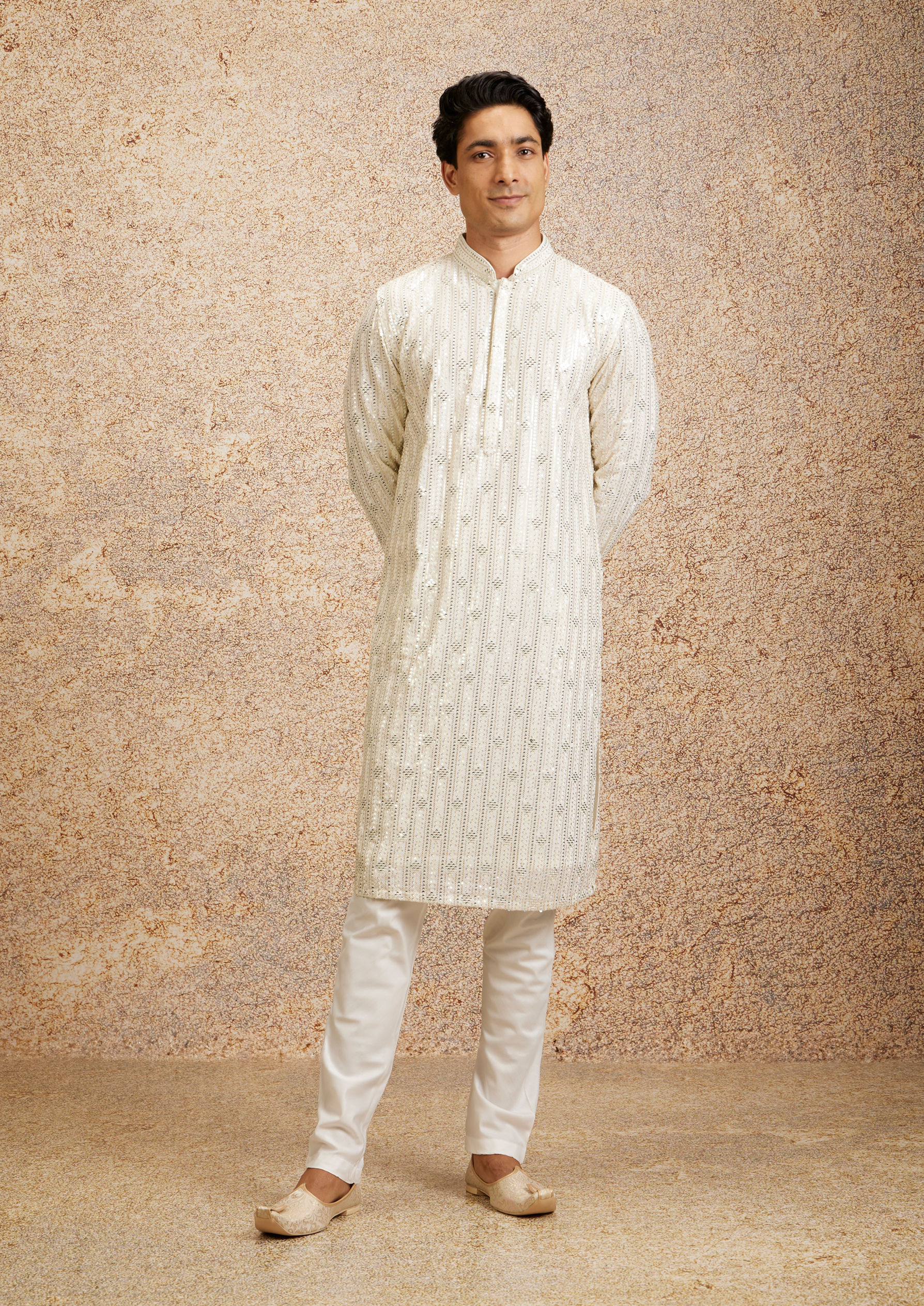 Twamev Men Warm White Chowkadi Motif Patterned Kurta Set