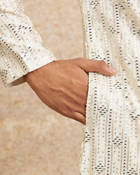 Twamev Men Warm White Chowkadi Motif Patterned Kurta Set