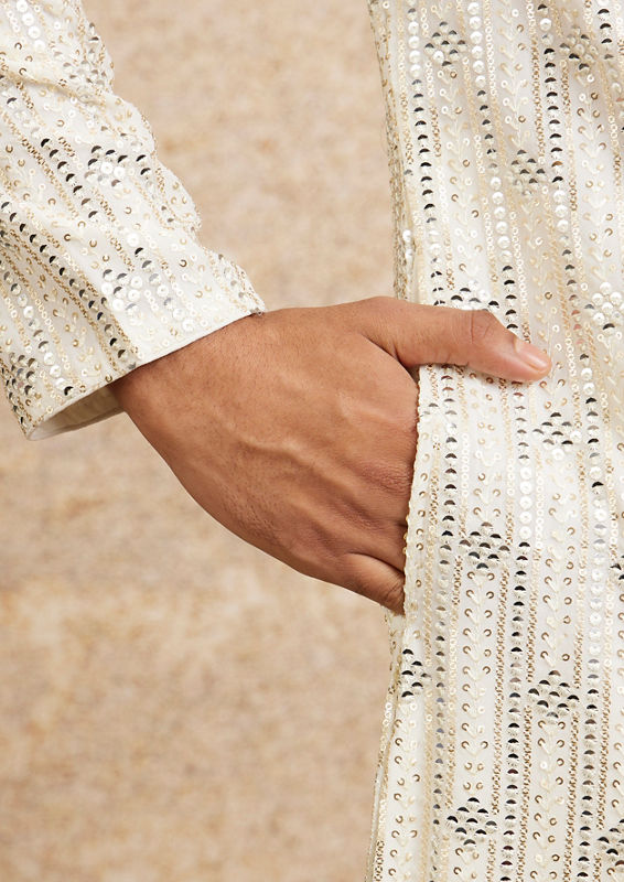 Twamev Men Warm White Chowkadi Motif Patterned Kurta Set