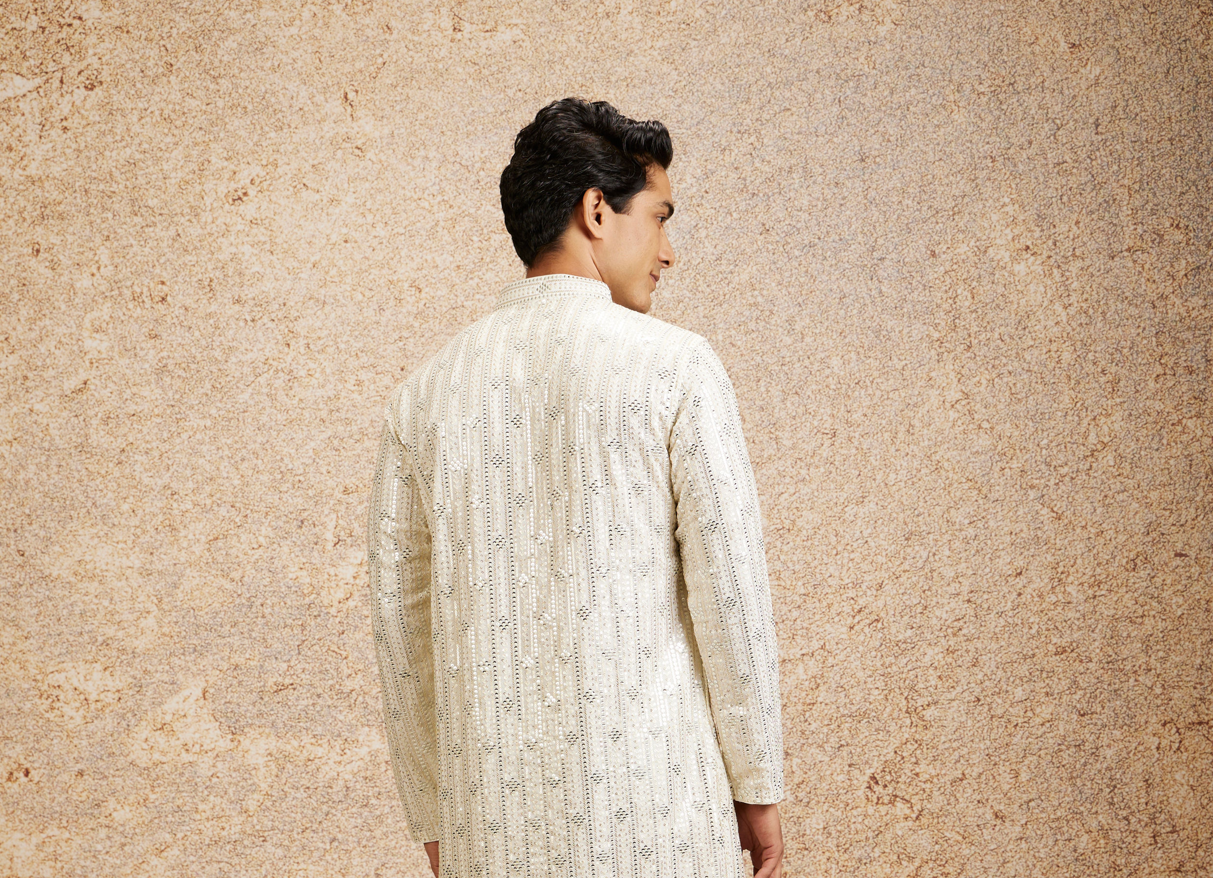 Twamev Men Warm White Chowkadi Motif Patterned Kurta Set
