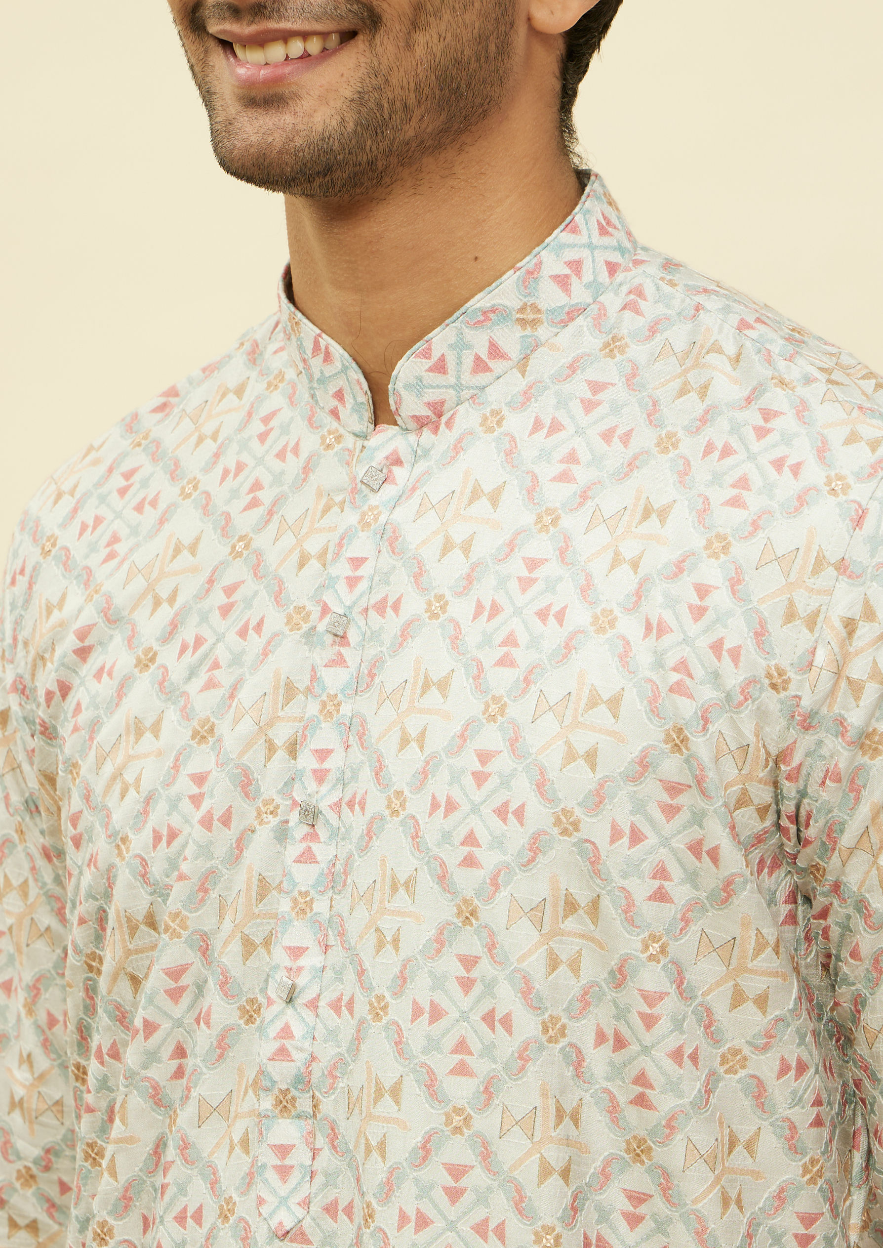 Twamev Men Suave Grey Print Kurta Set