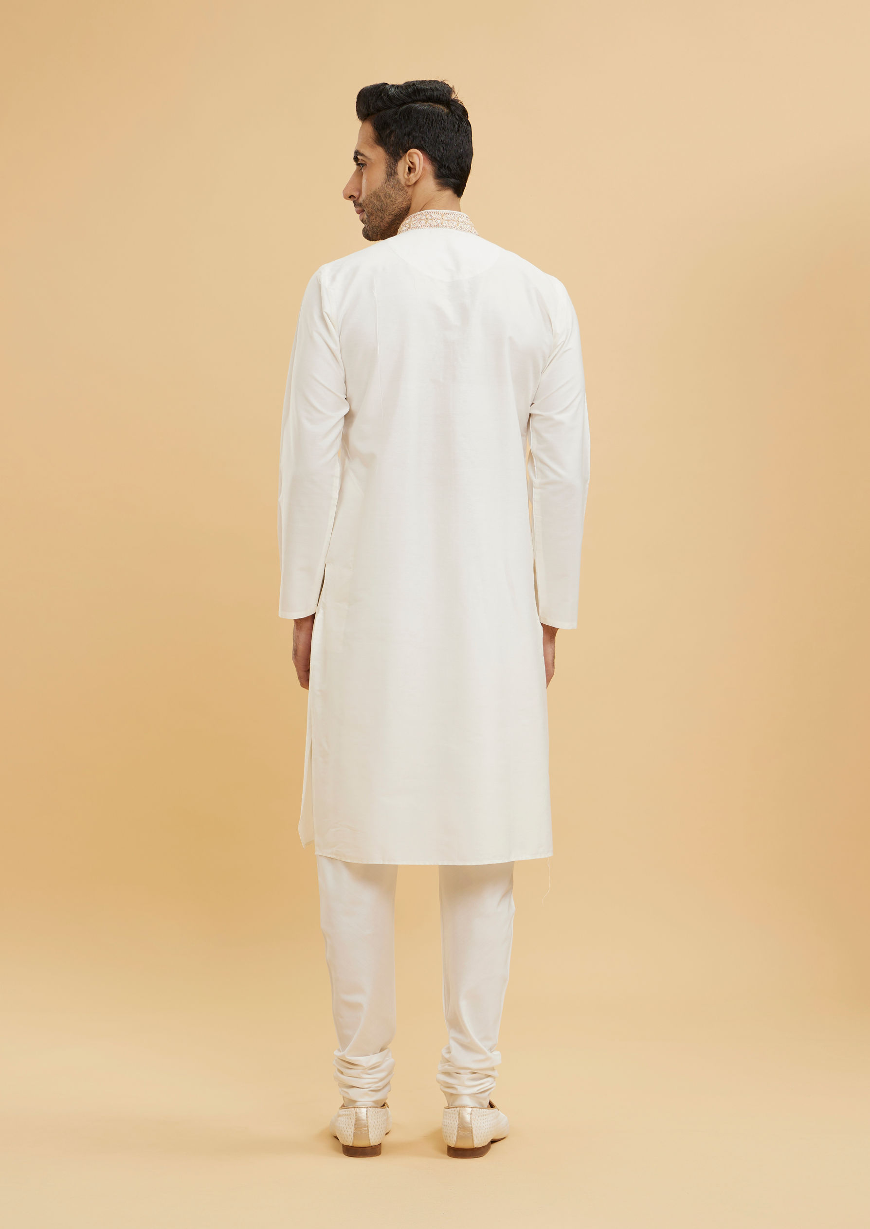 Twamev Men Warm White Kurta Set with Mirror Embellished Neckline image number 4