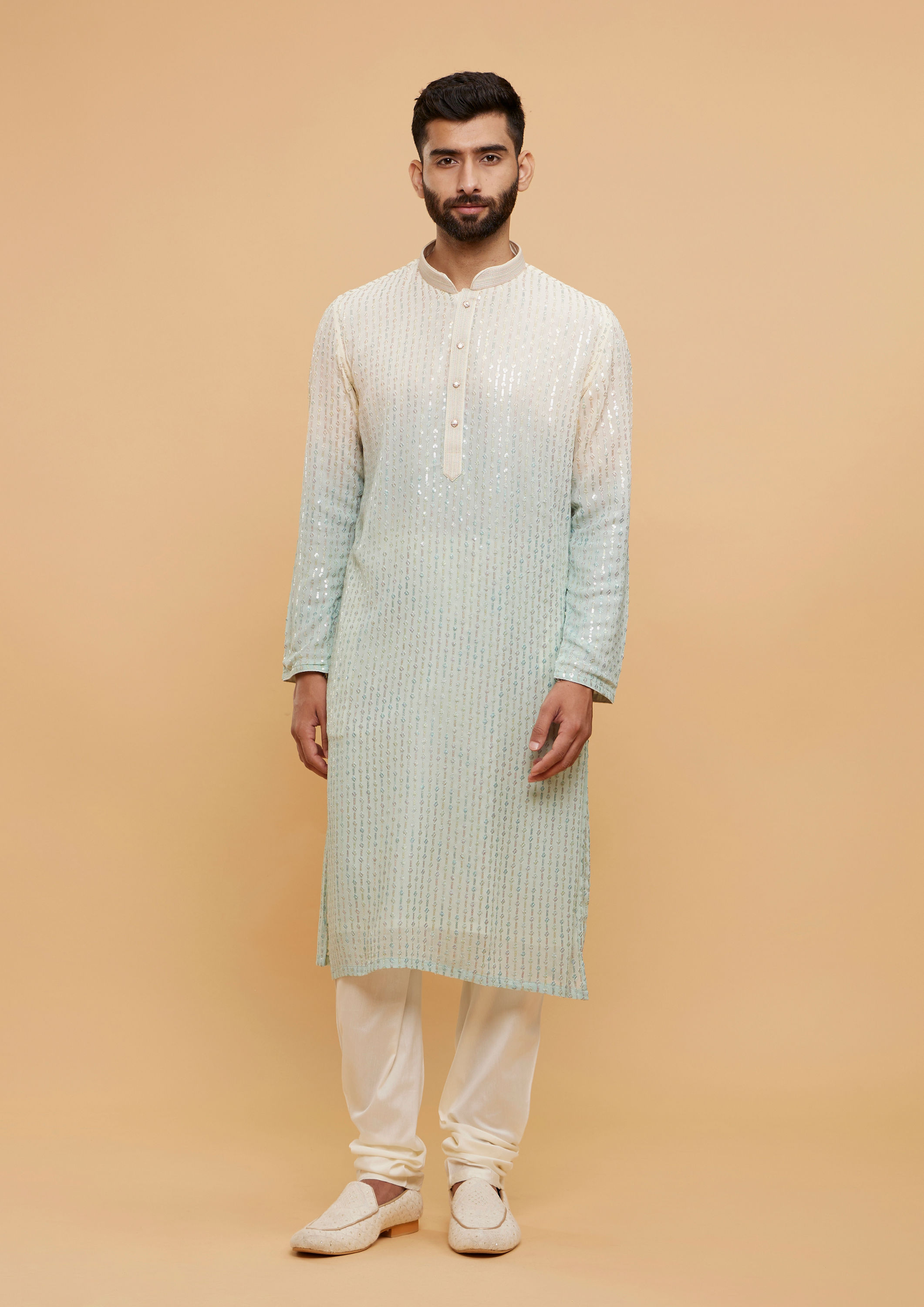 alt message - Twamev Men Light Blue & Cream Ombre Kurta Set with Shimmery Linear Patterns image number 2