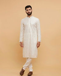 Twamev Men Ivory Cream Self Patterned Kurta Set with Mirror Work