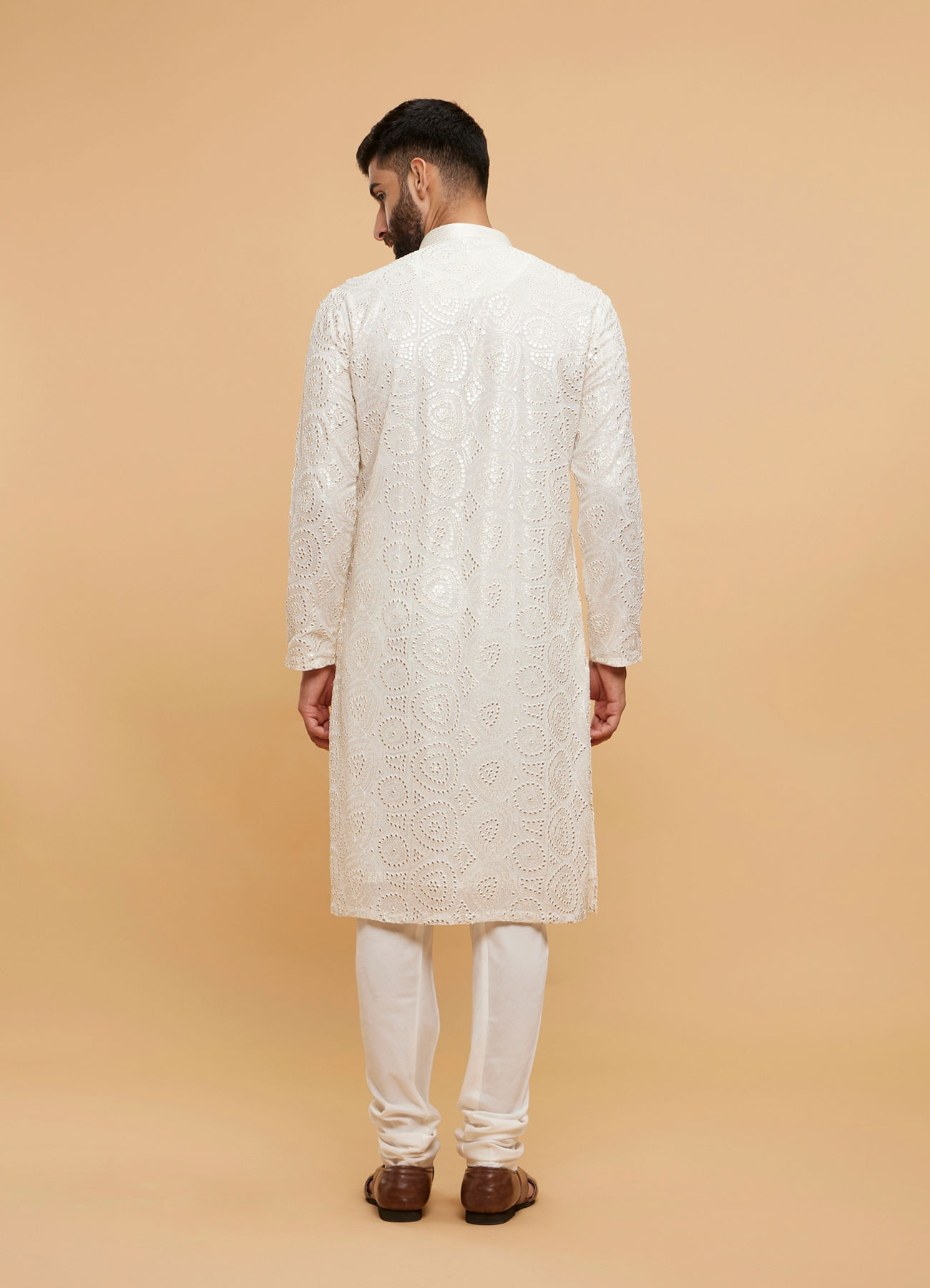 Twamev Men Ivory Cream Self Patterned Kurta Set with Mirror Work