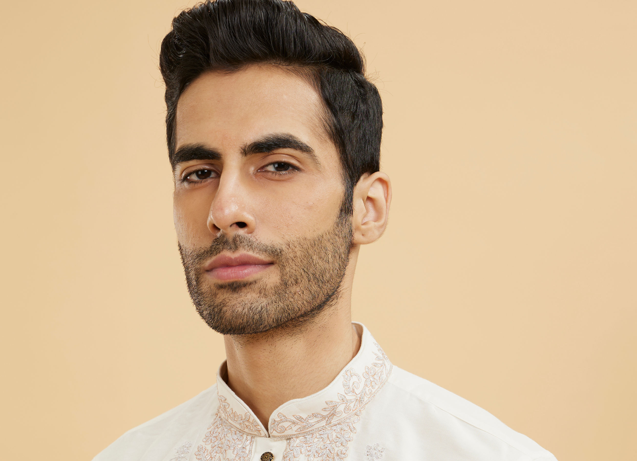 Twamev Men Ivory Viscose Floral Embroidered Kurta Set