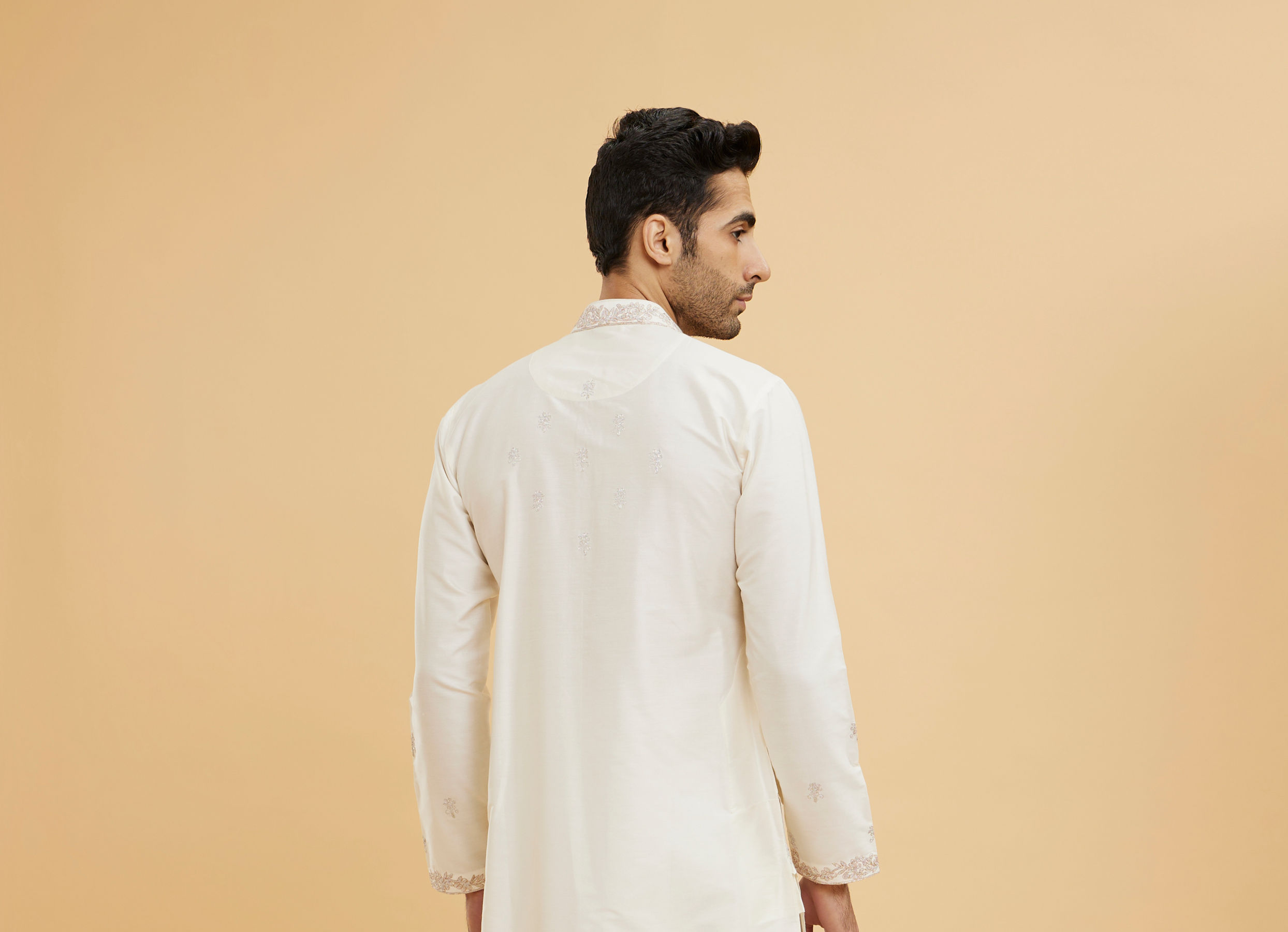 Twamev Men Ivory Viscose Floral Embroidered Kurta Set