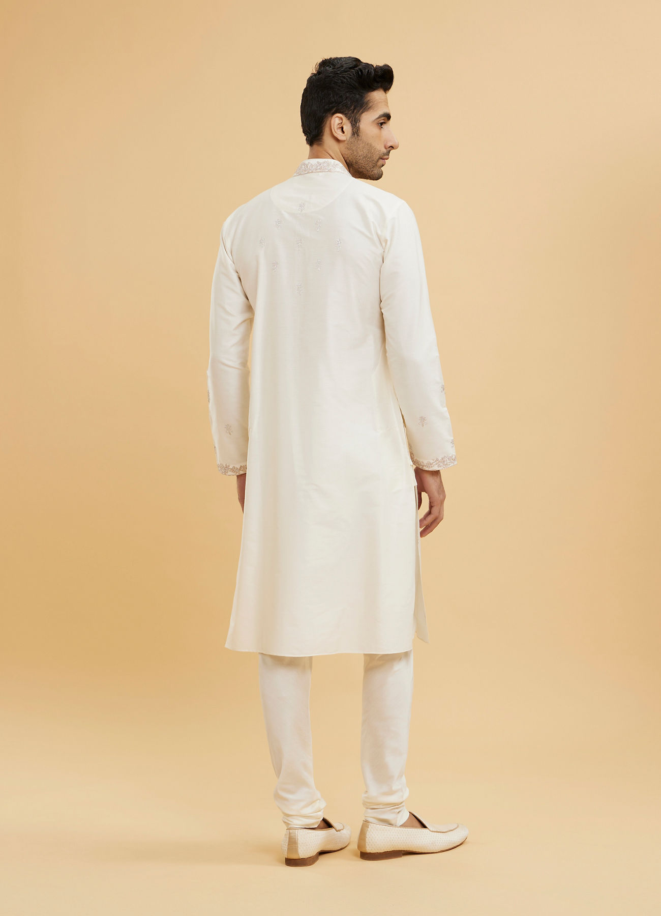 Twamev Men Ivory Viscose Floral Embroidered Kurta Set