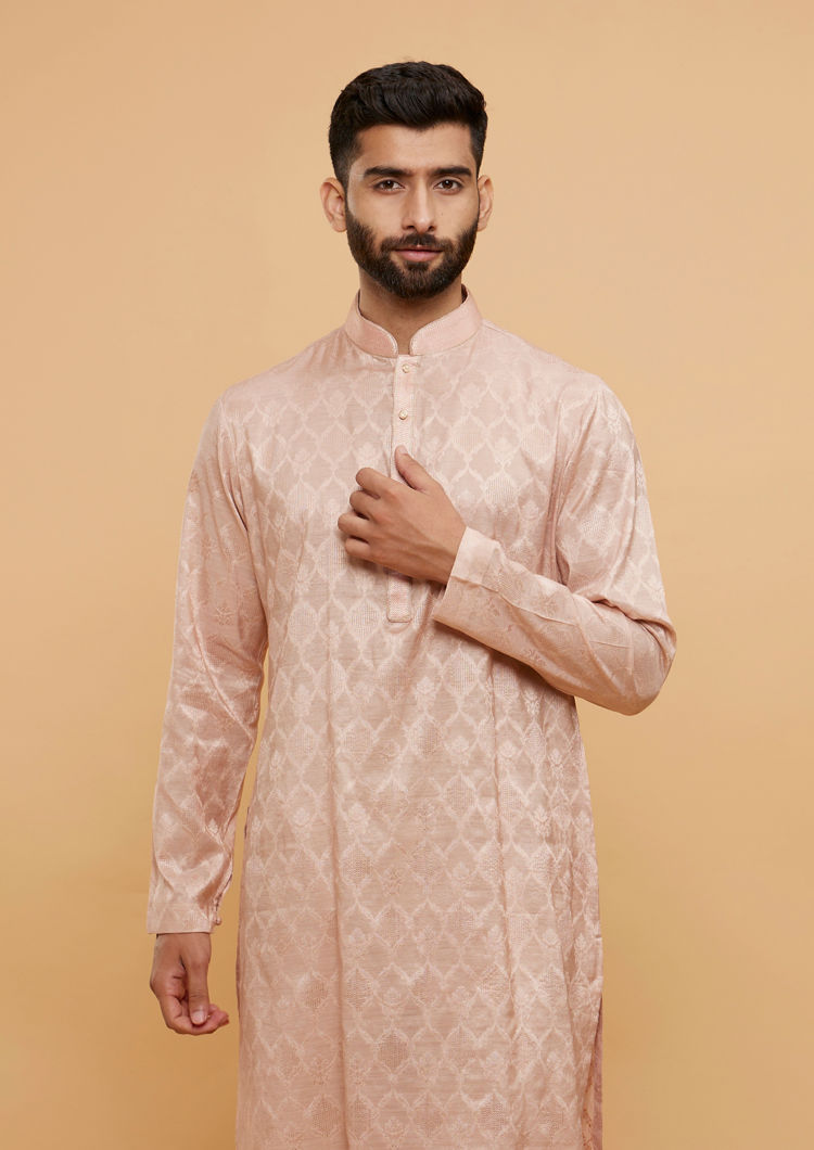Twamev Men Pale Peach Ogee Patterned Kurta Set