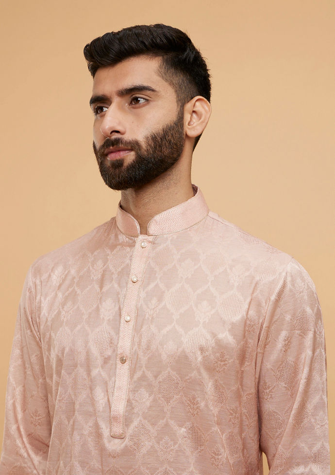Twamev Men Pale Peach Ogee Patterned Kurta Set