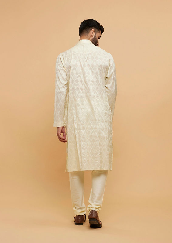 Twamev Men Lemon Yellow Ogee Patterned Kurta Set image number 4