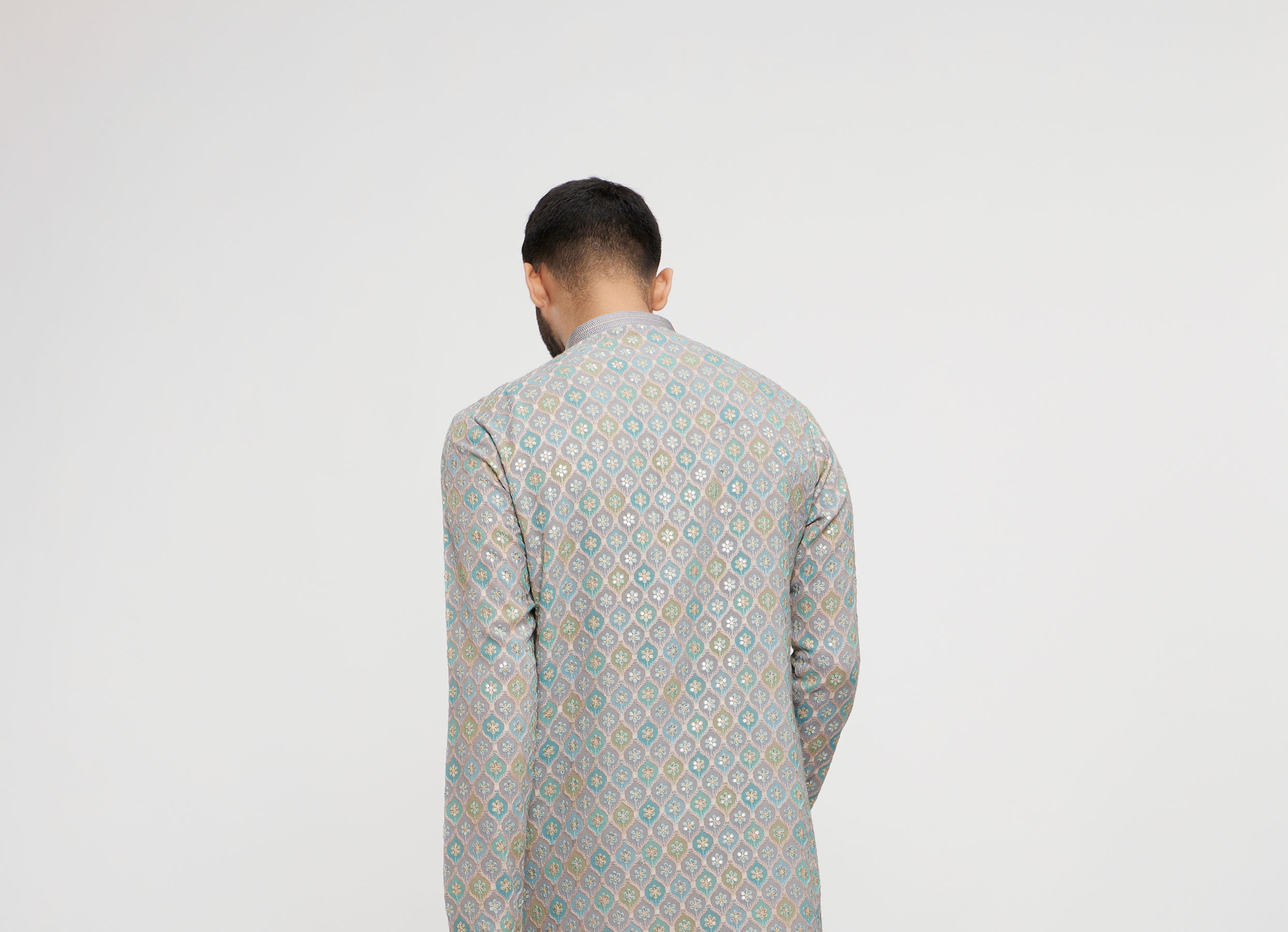 Twamev Men Grey Georgette Embroidered Kurta Set
