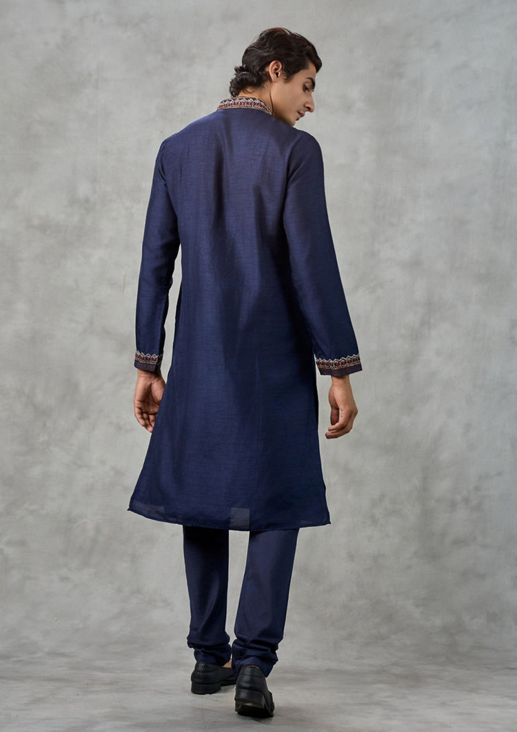 Twamev Men Dark Blue Artistry Kurta Churidar