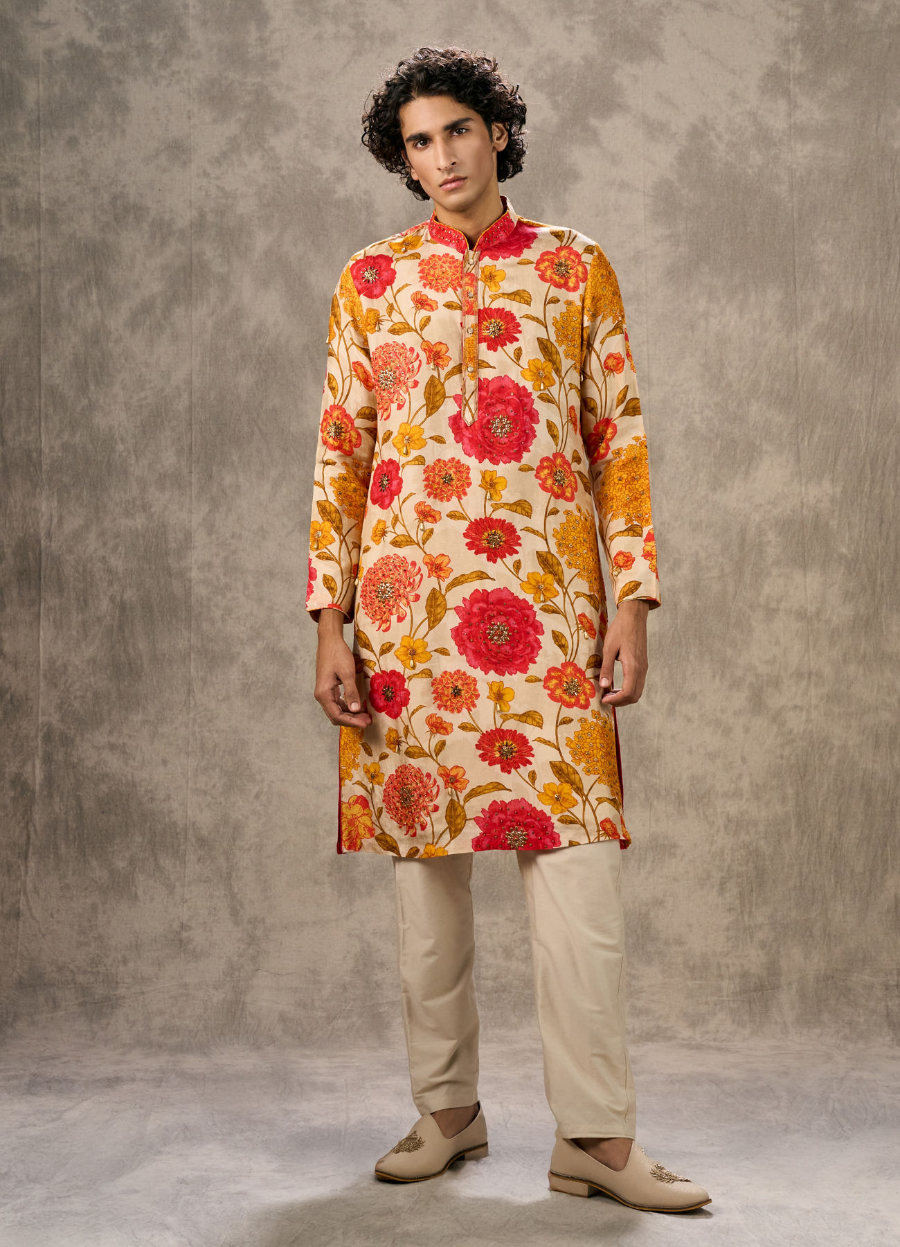 Twamev Men Beige & Mustard Floral Printed Kurta Pant Set