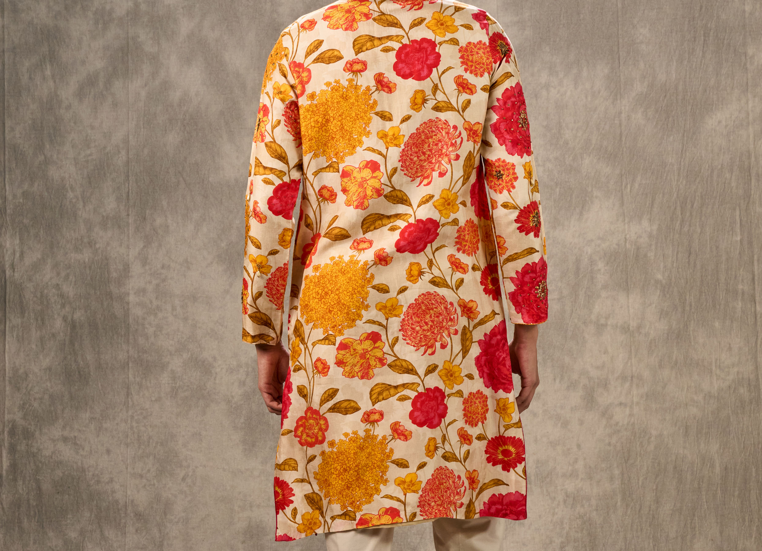 Twamev Men Beige & Mustard Floral Printed Kurta Pant Set