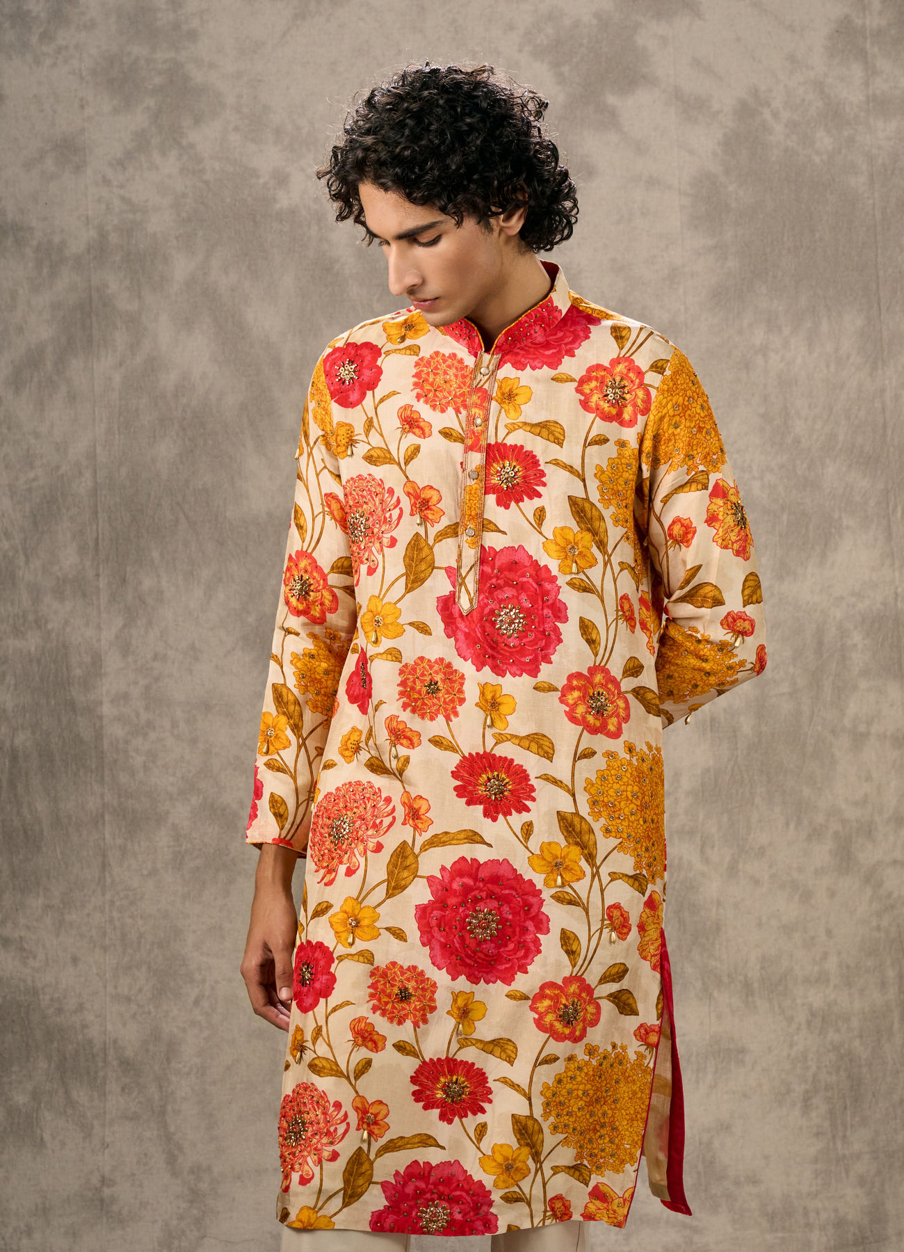 Twamev Men Beige & Mustard Floral Printed Kurta Pant Set
