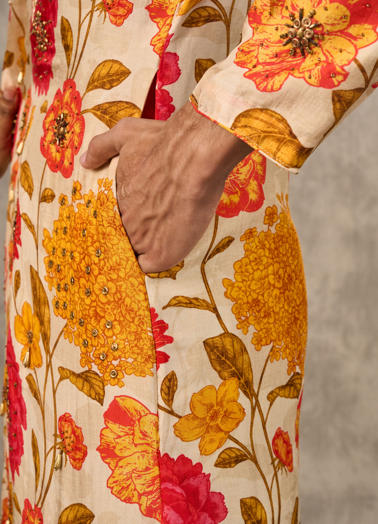 Twamev Men Beige & Mustard Floral Printed Kurta Pant Set