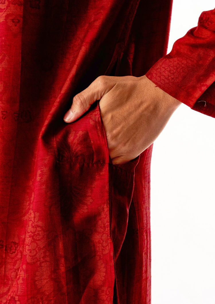 Twamev Men Red Art Silk Kurta Set with Embroidery