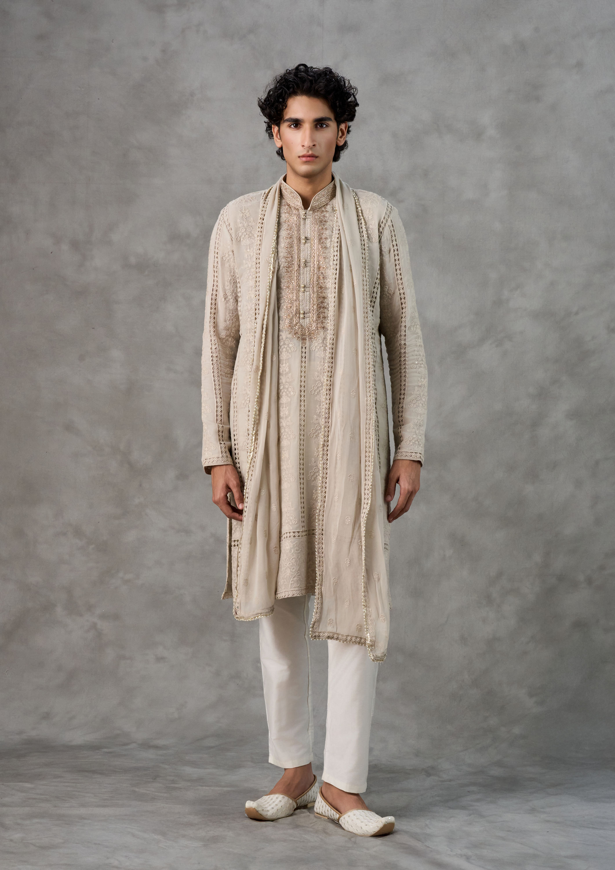 Twamev Men Ivory Georgette Artisan Threadwork Kurta Set with Dupatta