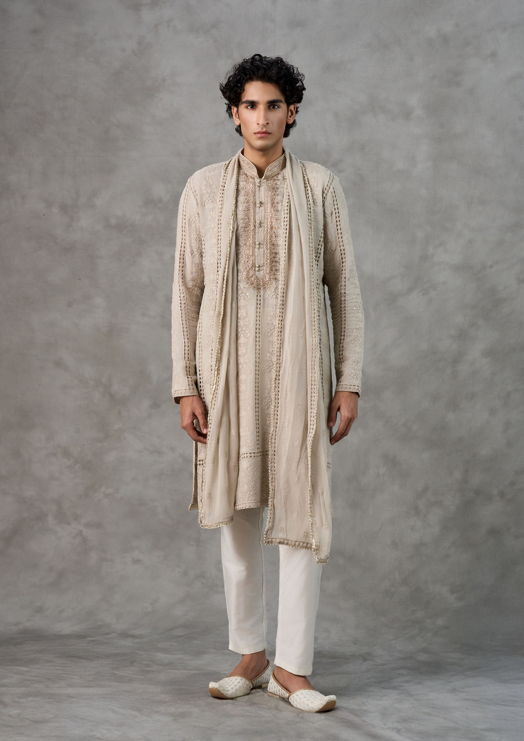 Twamev Men Ivory Georgette Artisan Threadwork Kurta Set with Dupatta