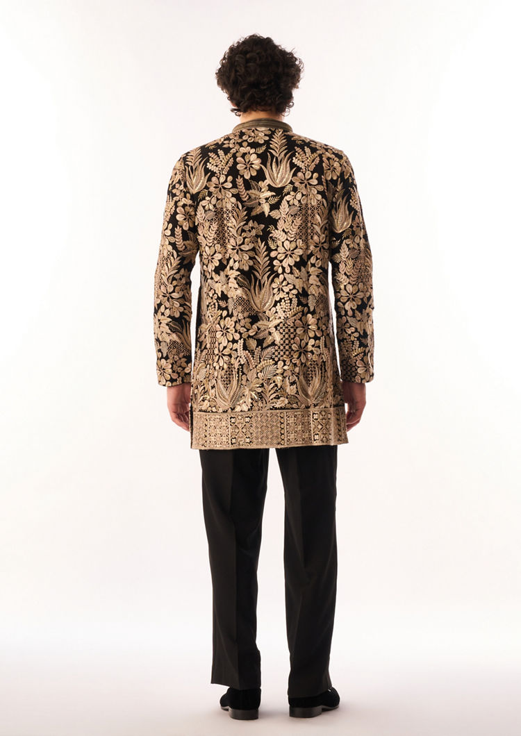 Twamev Men Black Georgette Kurta Set with Embroidery