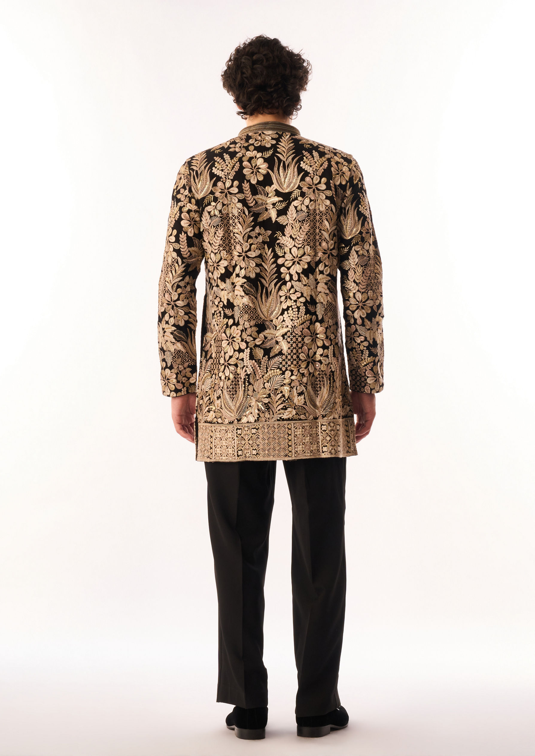 Twamev Men Black Georgette Kurta Set with Embroidery