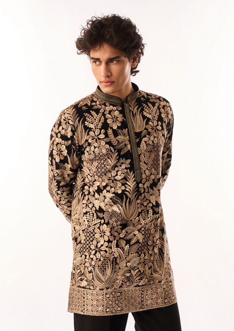 Twamev Men Black Georgette Kurta Set with Embroidery