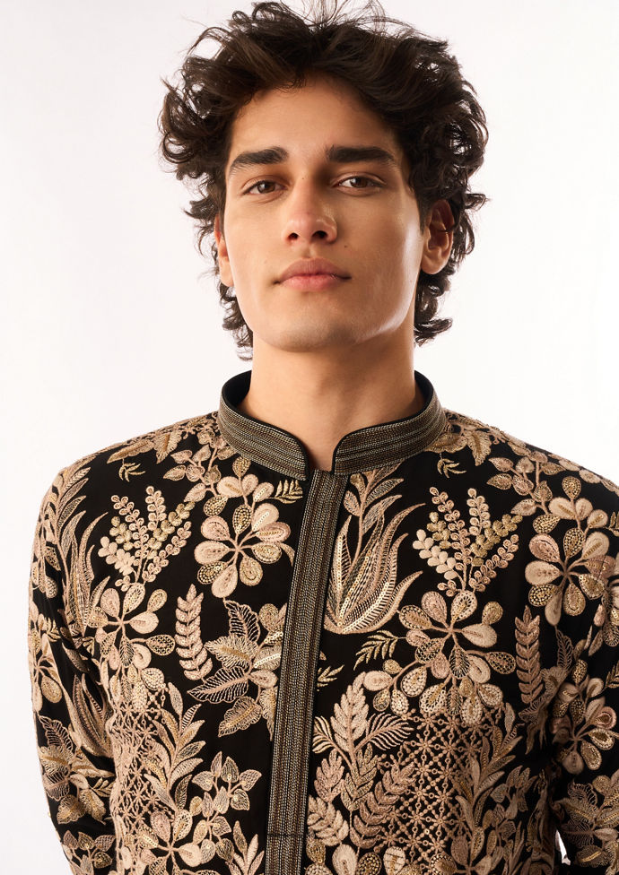 Twamev Men Black Georgette Kurta Set with Embroidery