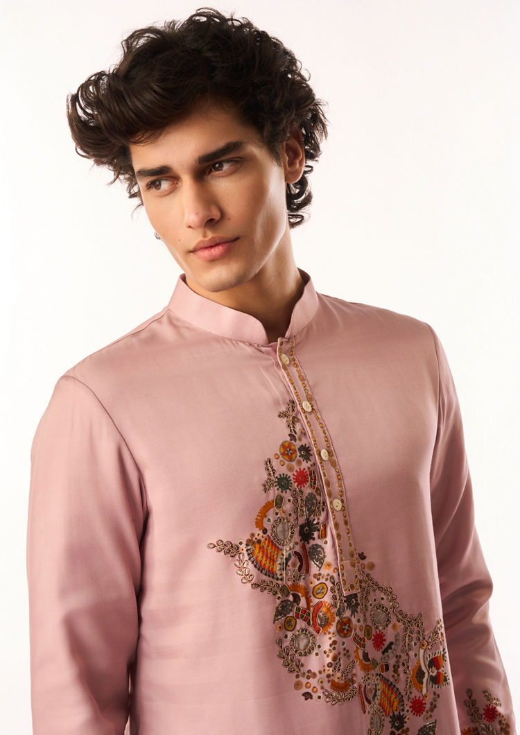 Twamev Men Dusty Pink Satin Kurta Set with Embroidery